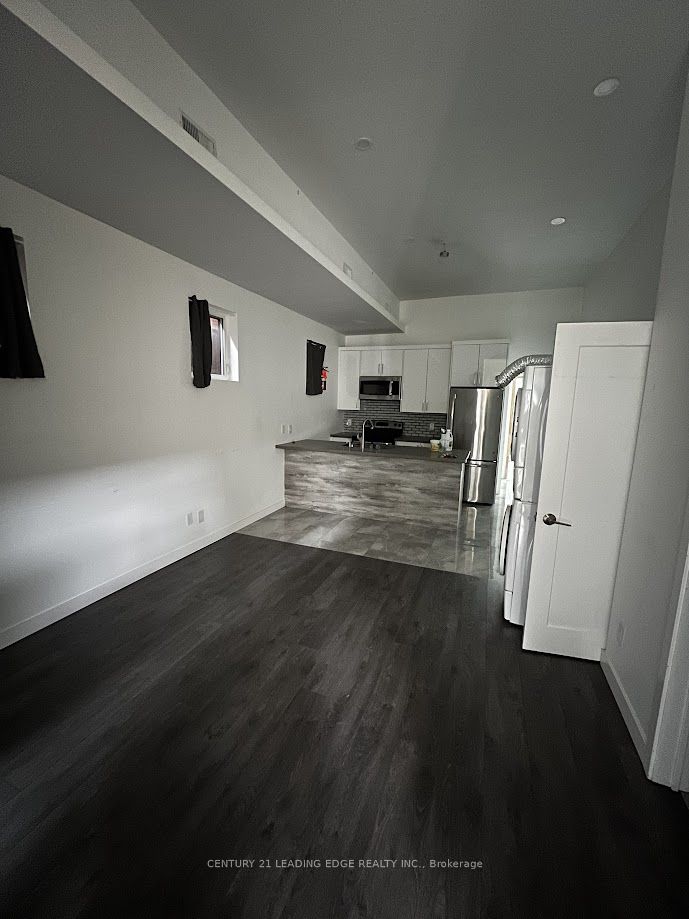 1375 Bathurst Street Property Photo 9