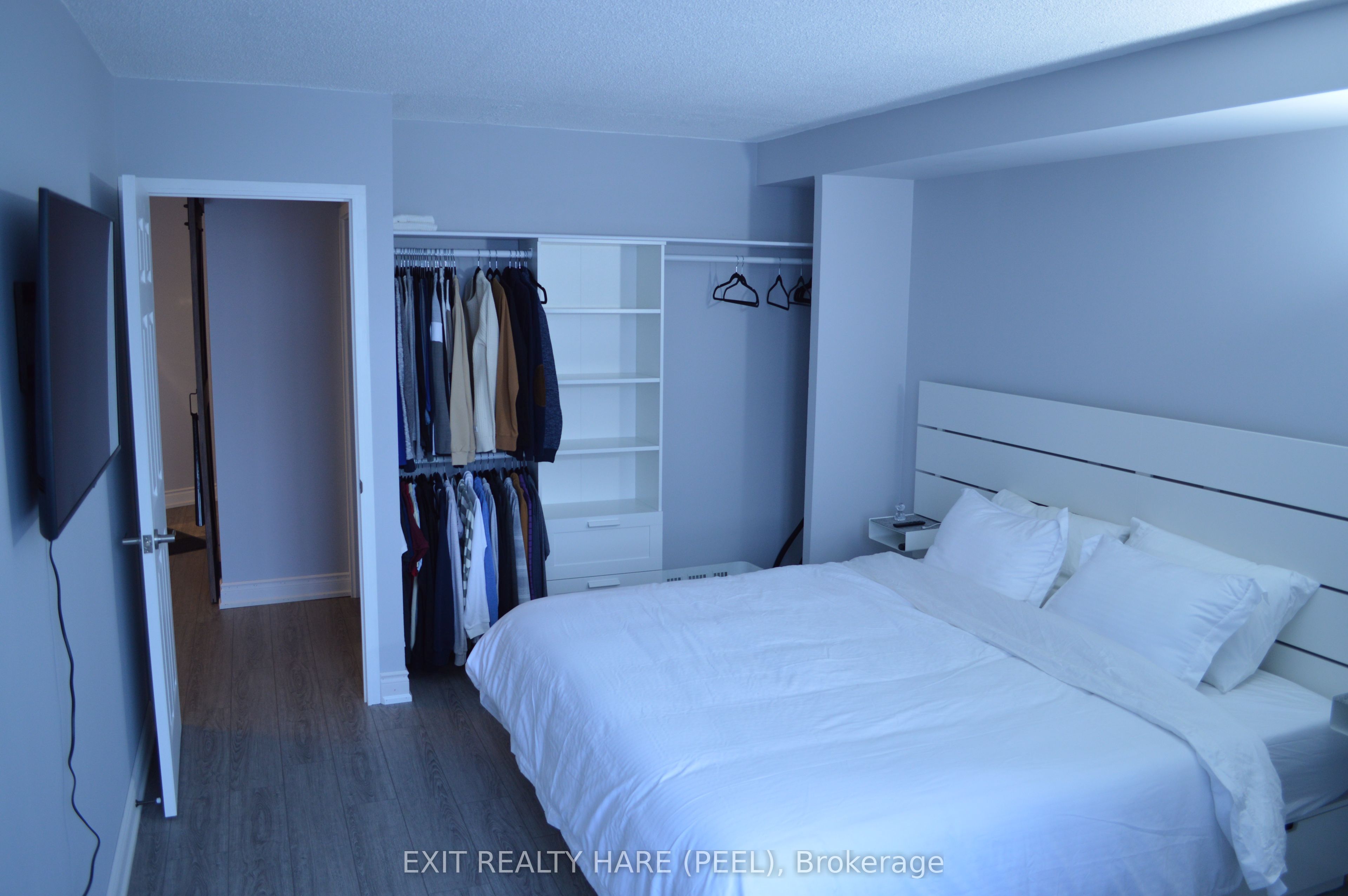 #1108 - 250 Queens Quay Property Photo 7