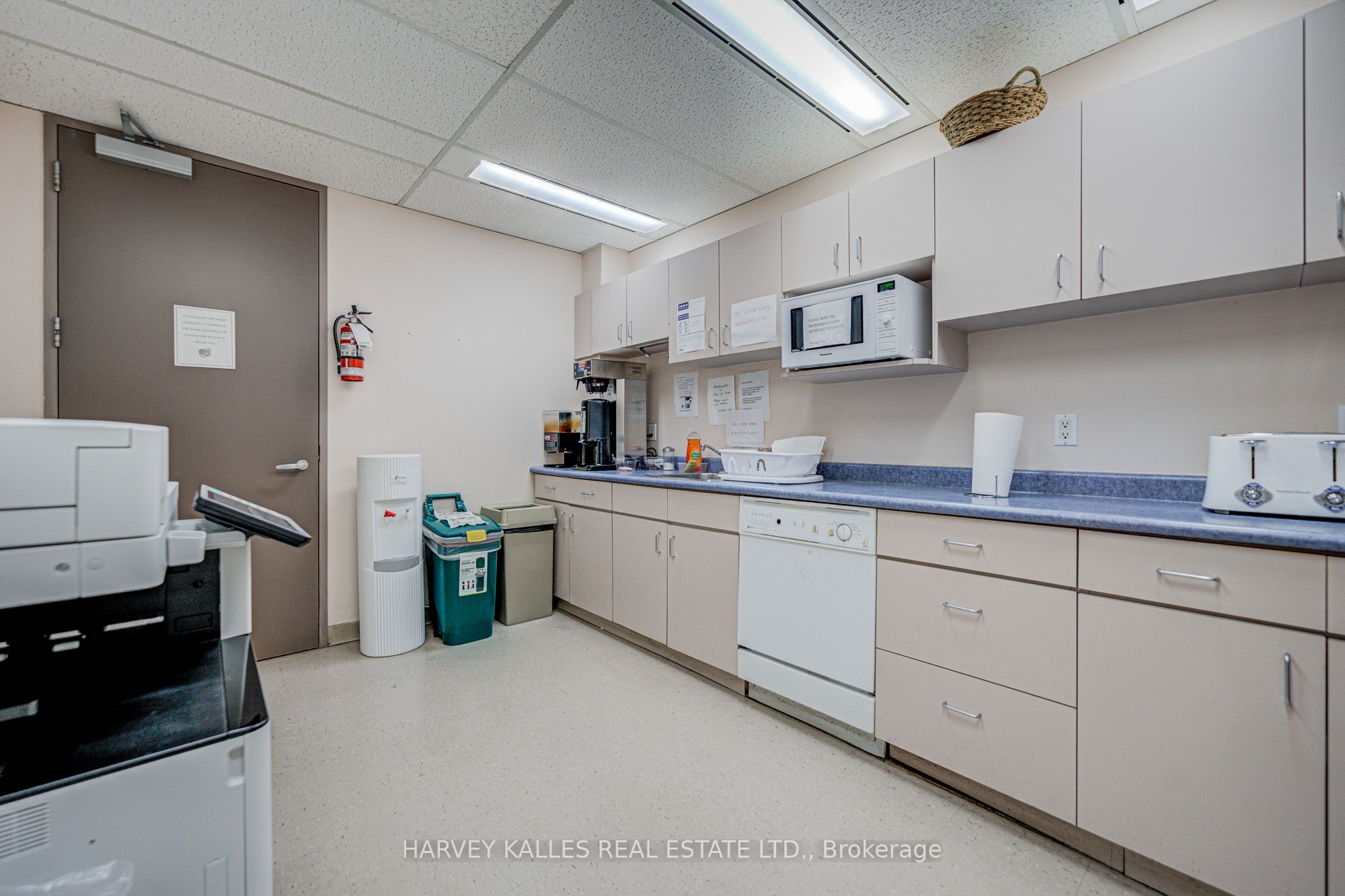 #903 - 45 Sheppard Avenue Property Photo 9