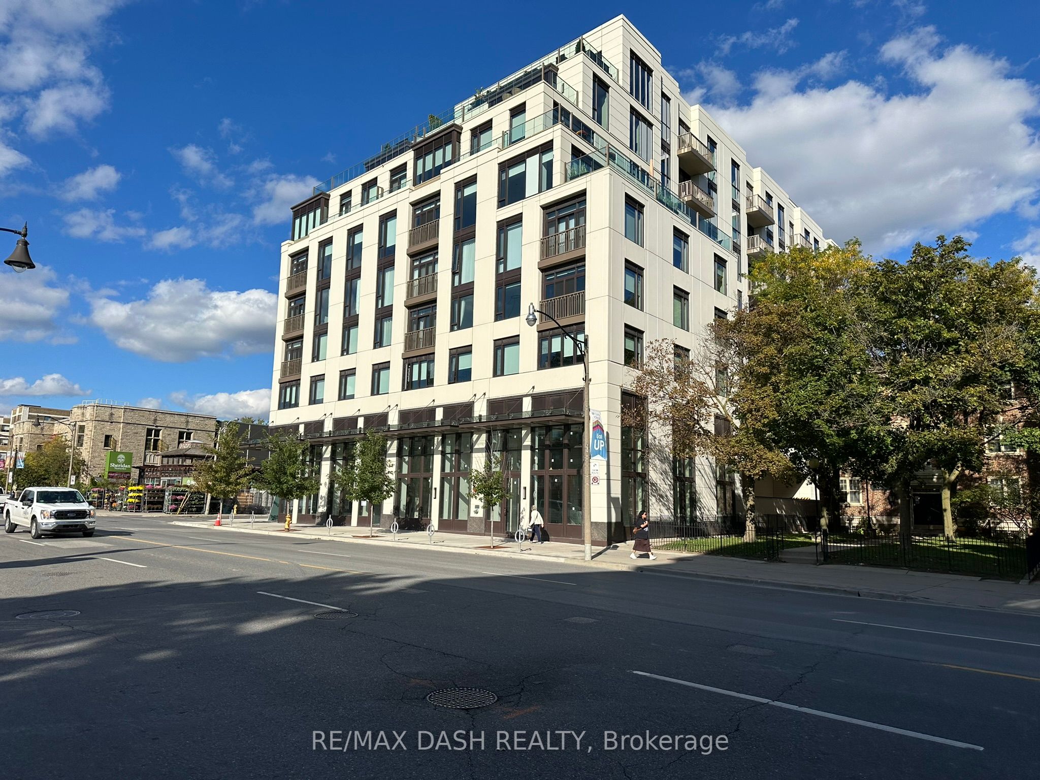 #b - 2781 Yonge Street Property Photo 1
