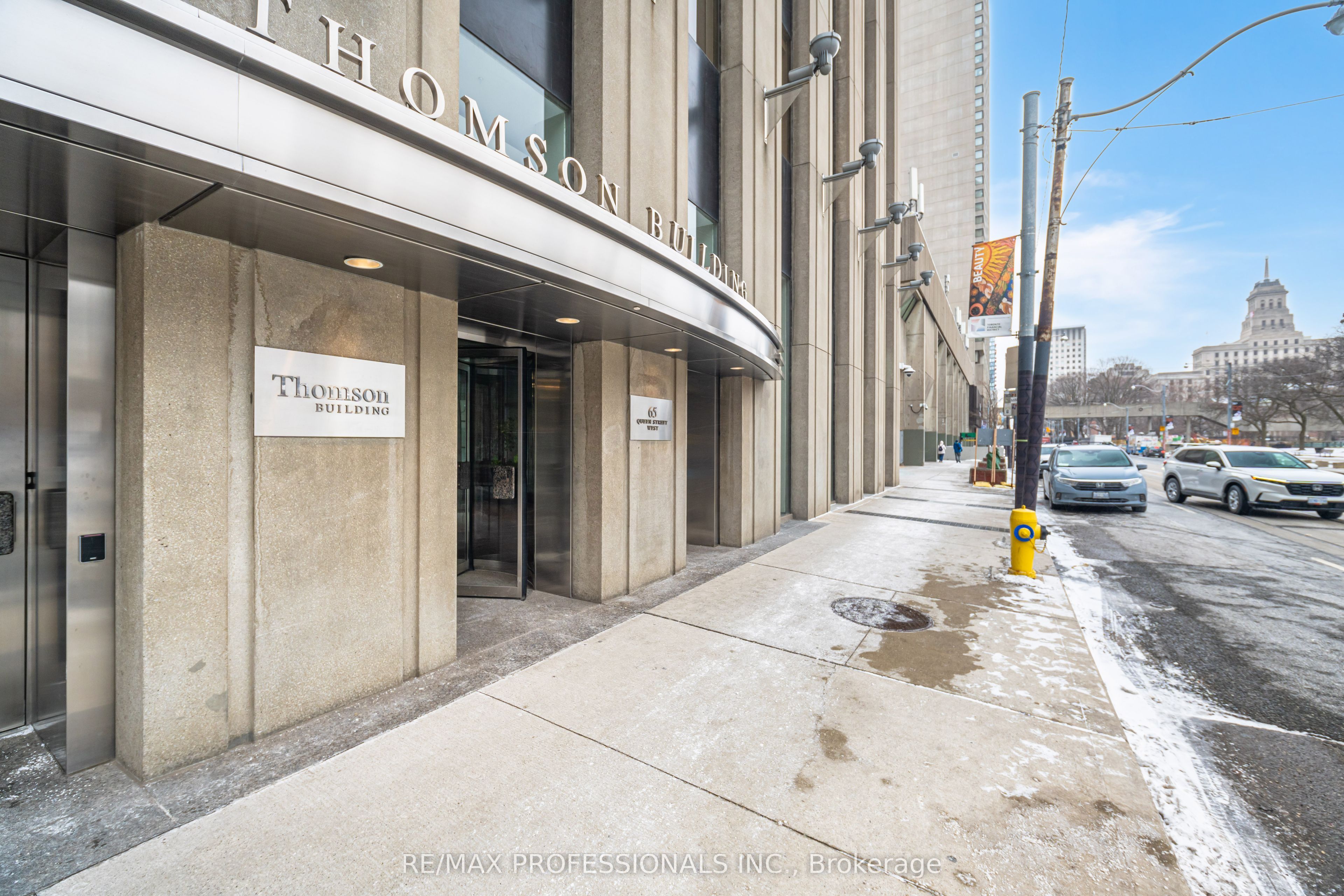 #800 - 65 Queen Street Property Photo 2