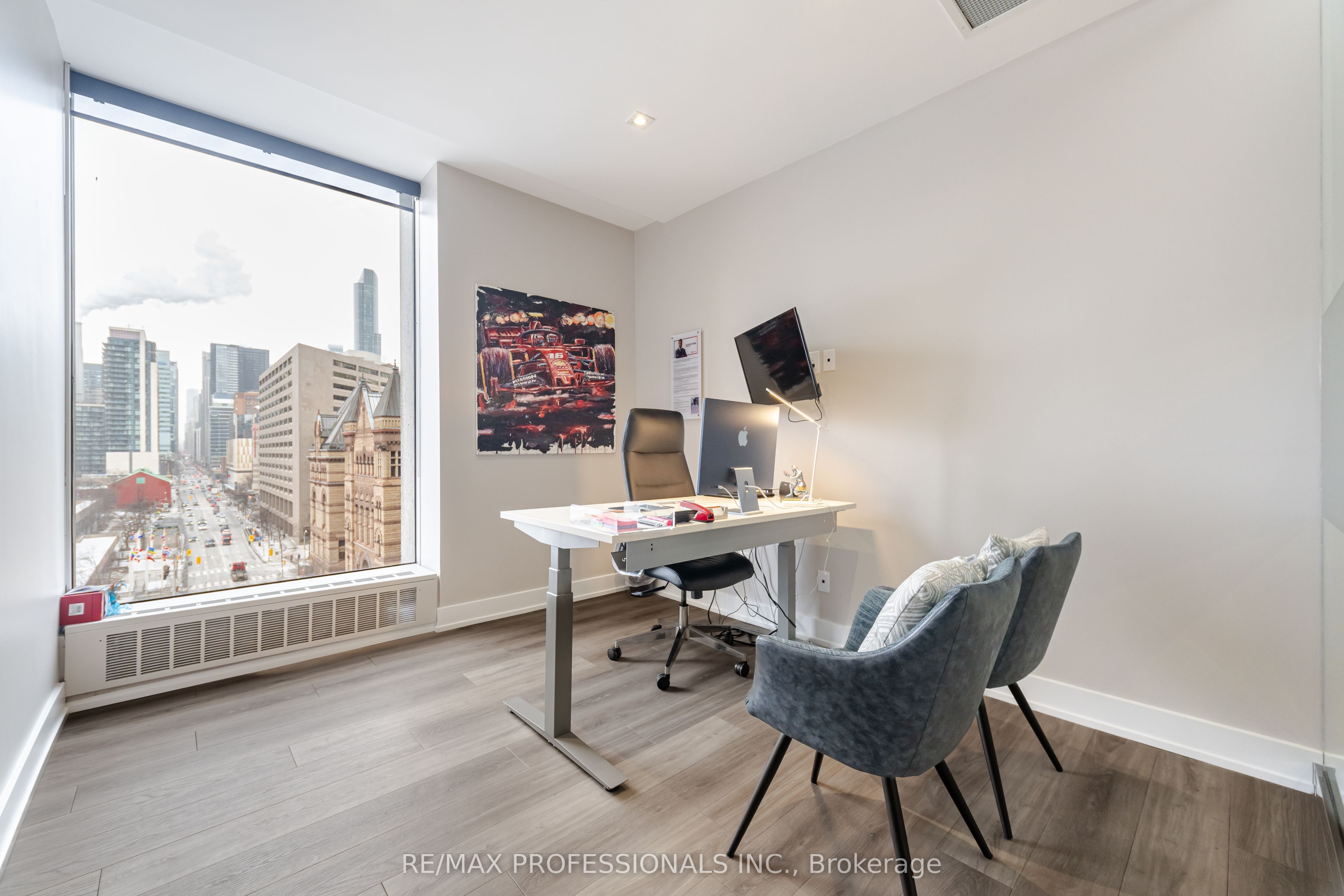 #800 - 65 Queen Street Property Photo 9