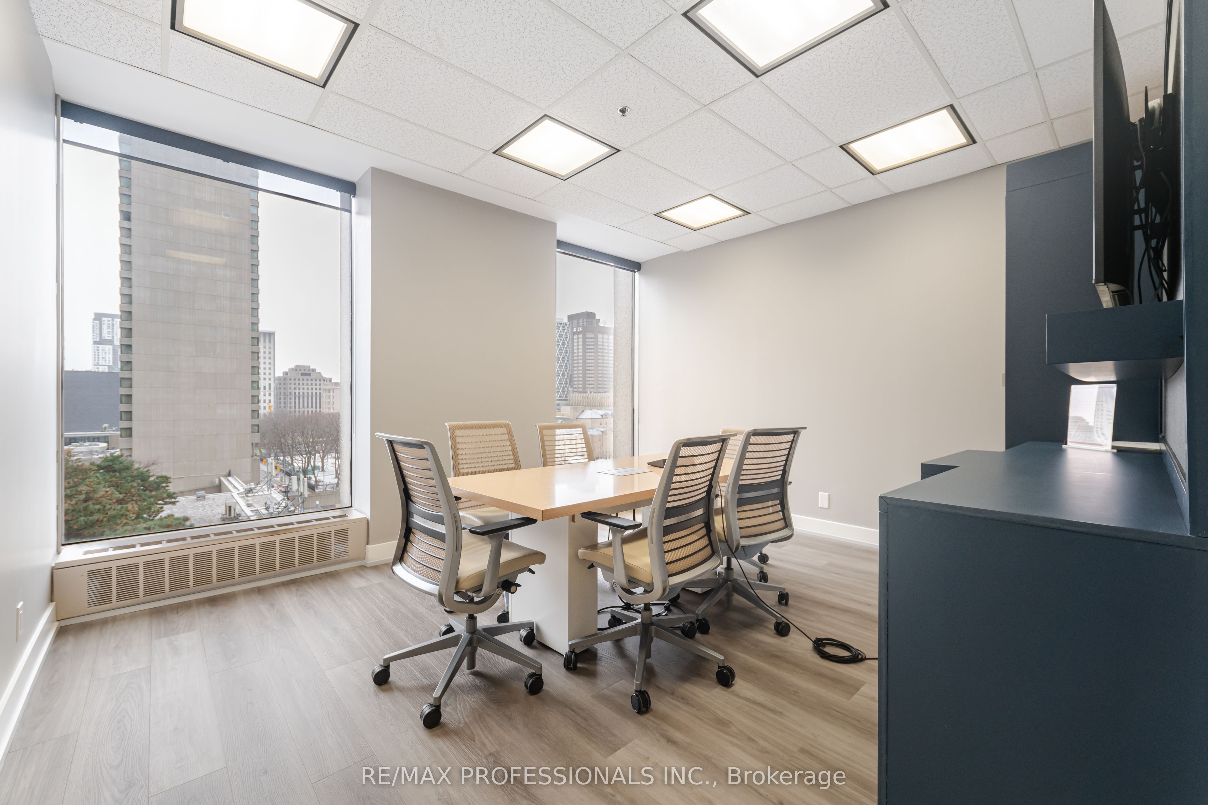 #800 - 65 Queen Street Property Photo 21