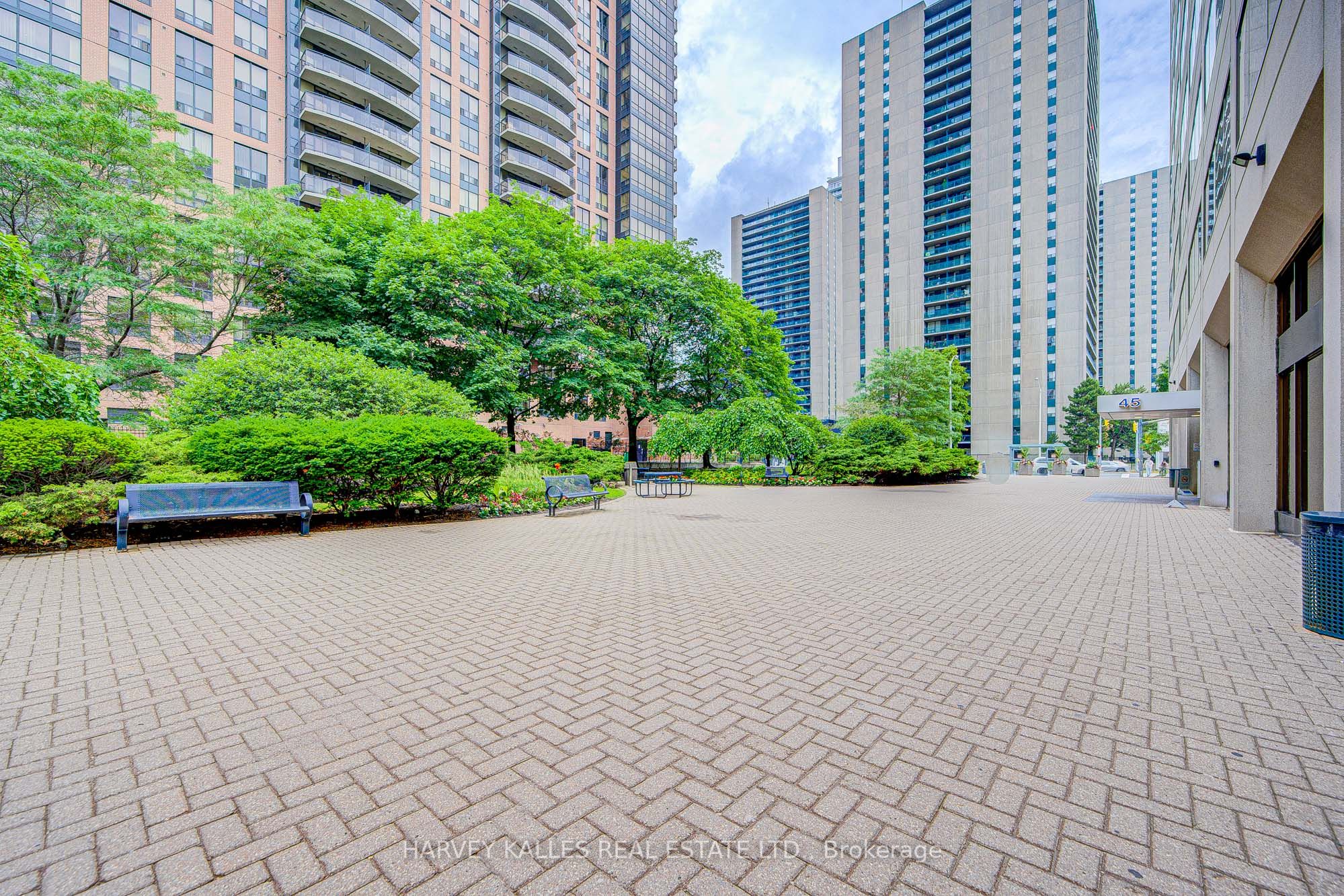 #902 - 45 Sheppard Avenue Property Photo 5