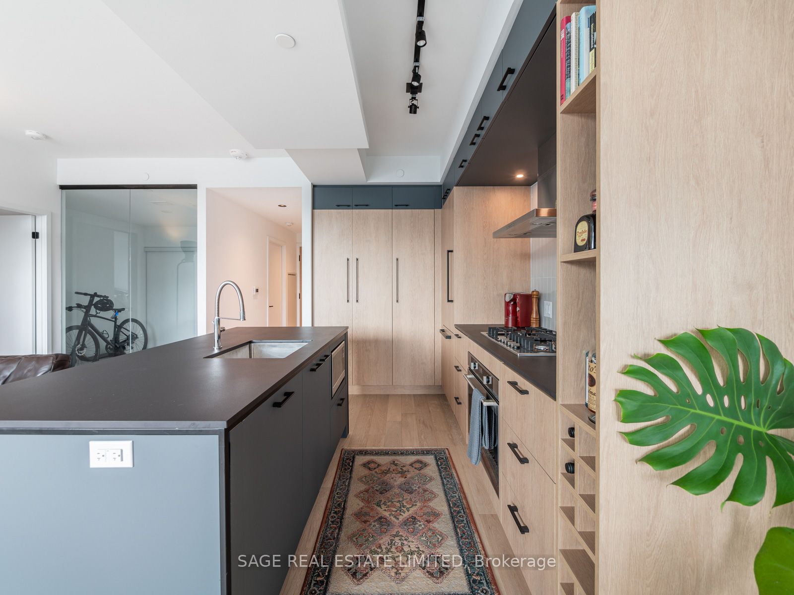 #404 - 41 Dovercourt Road Property Photo 12