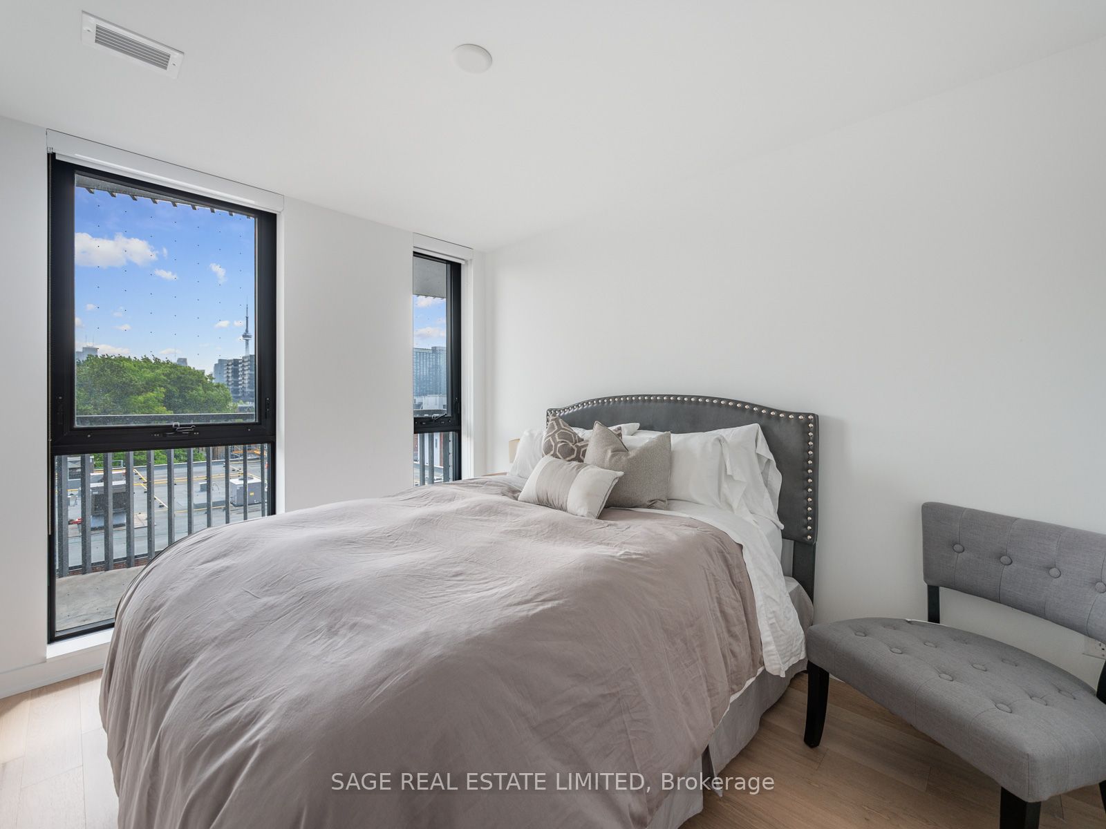 #404 - 41 Dovercourt Road Property Photo 22