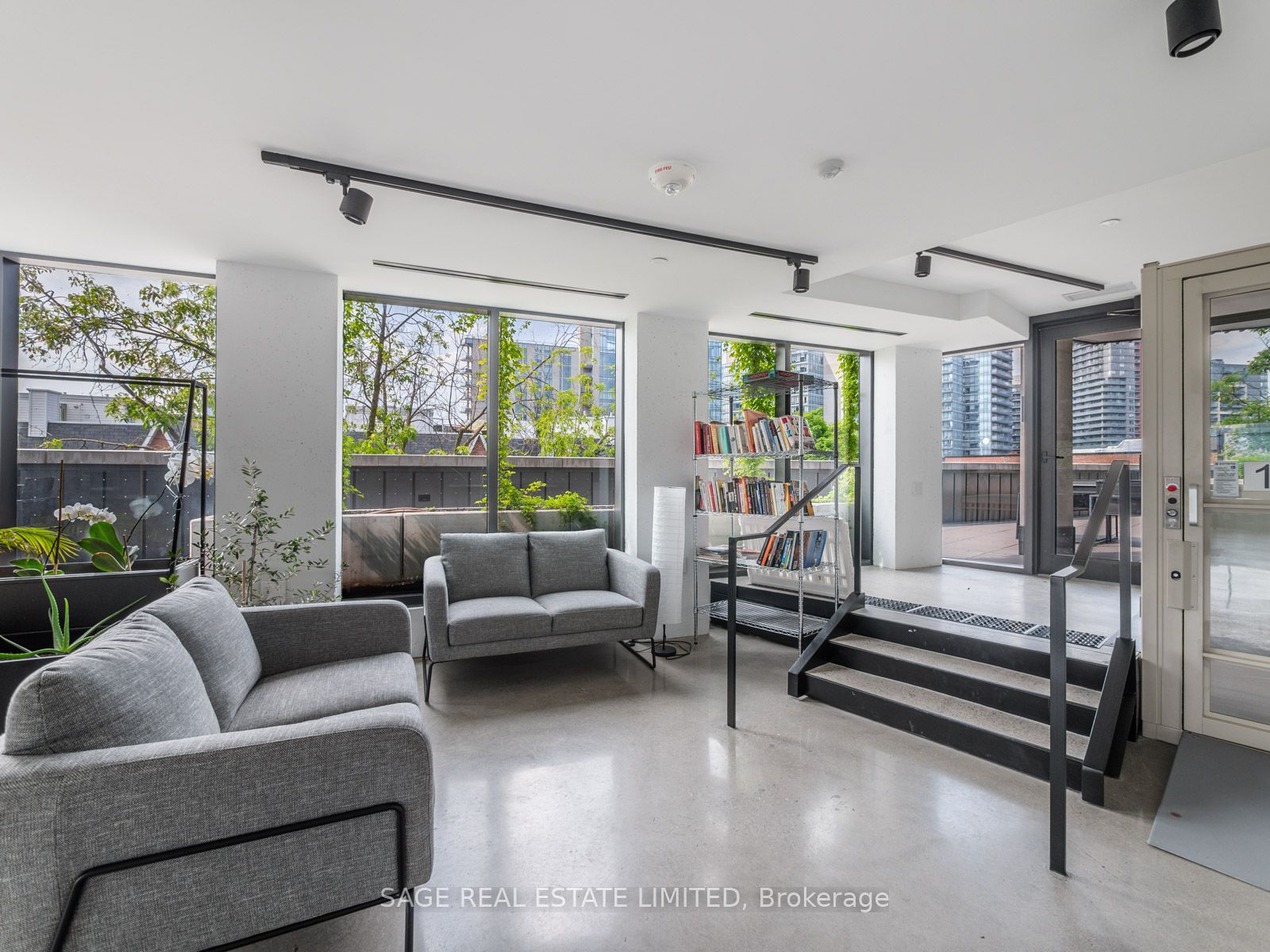 #404 - 41 Dovercourt Road Property Photo 35