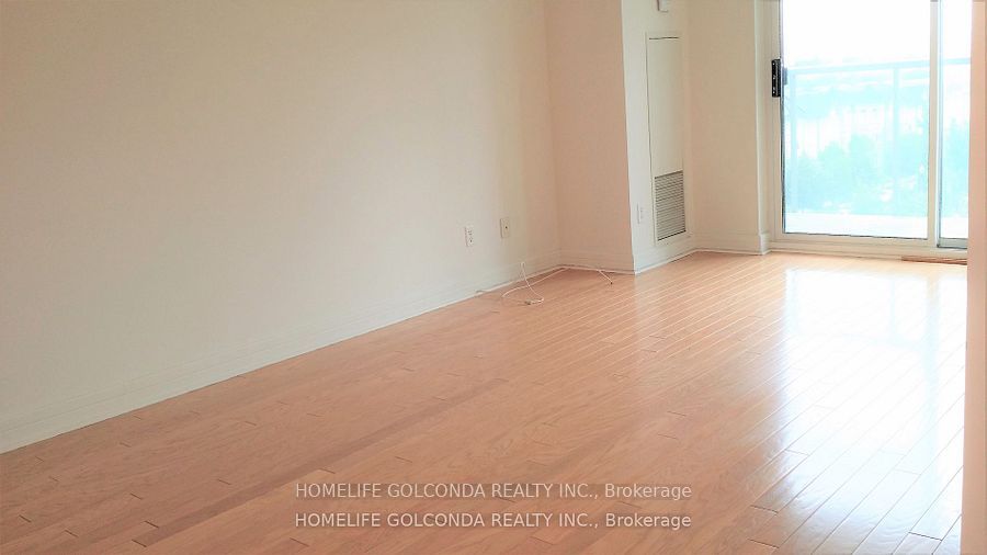 #508 - 18 Harrison Garden Boulevard Property Photo 2