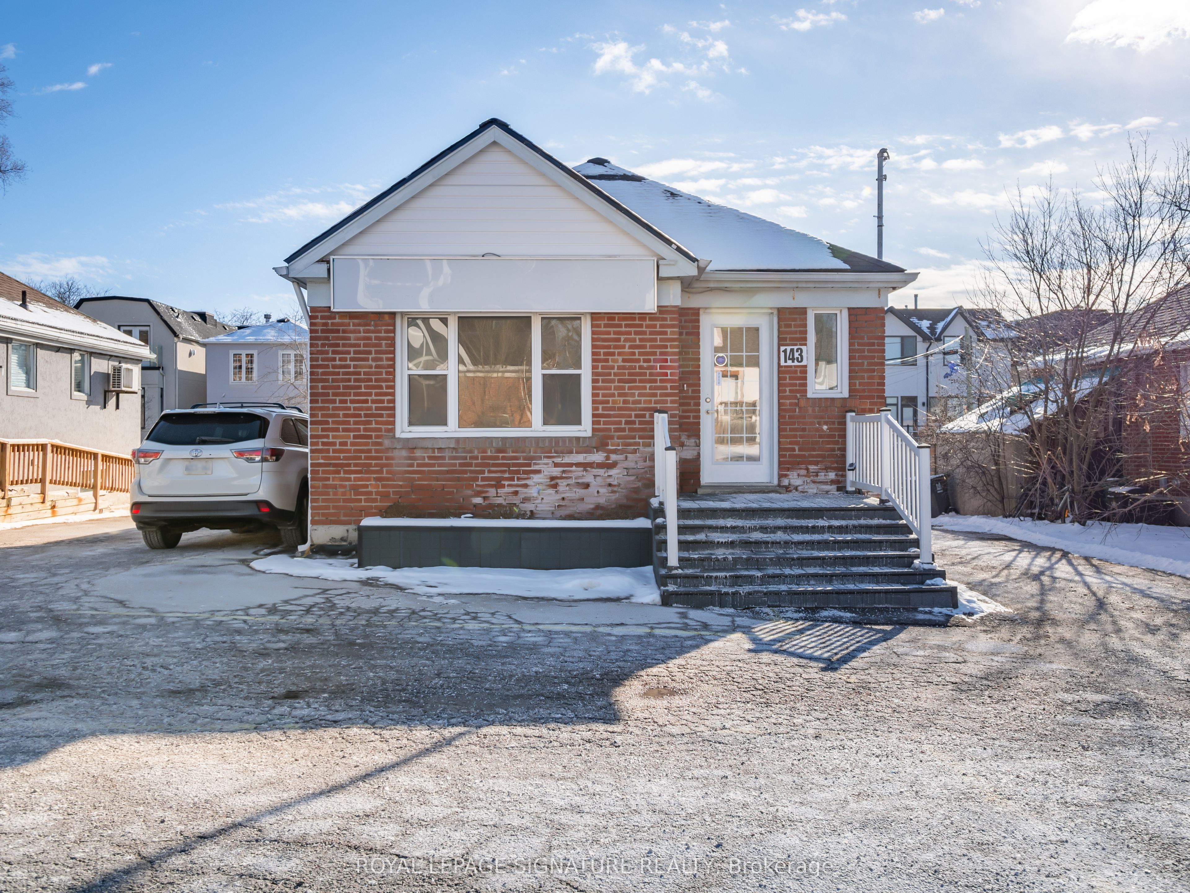 143 Sheppard Avenue Property Photo 2