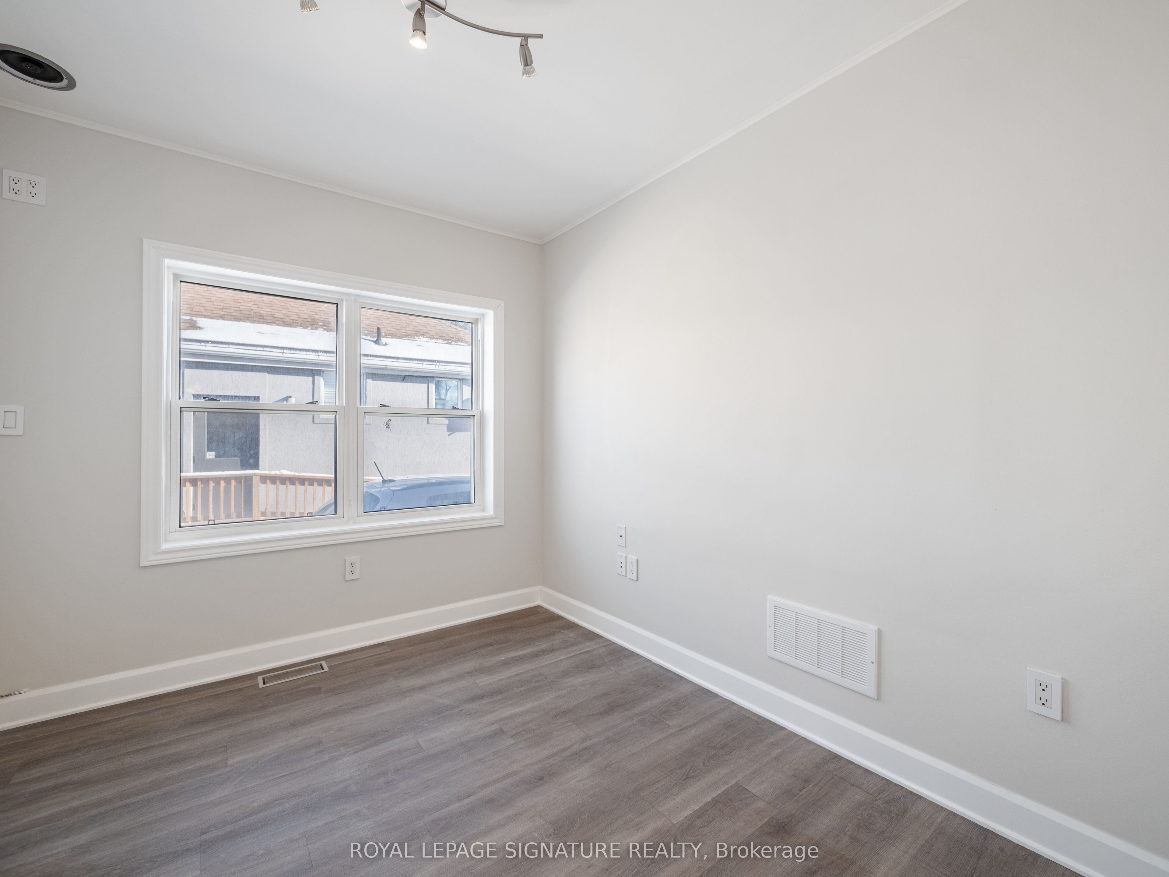 143 Sheppard Avenue Property Photo 10