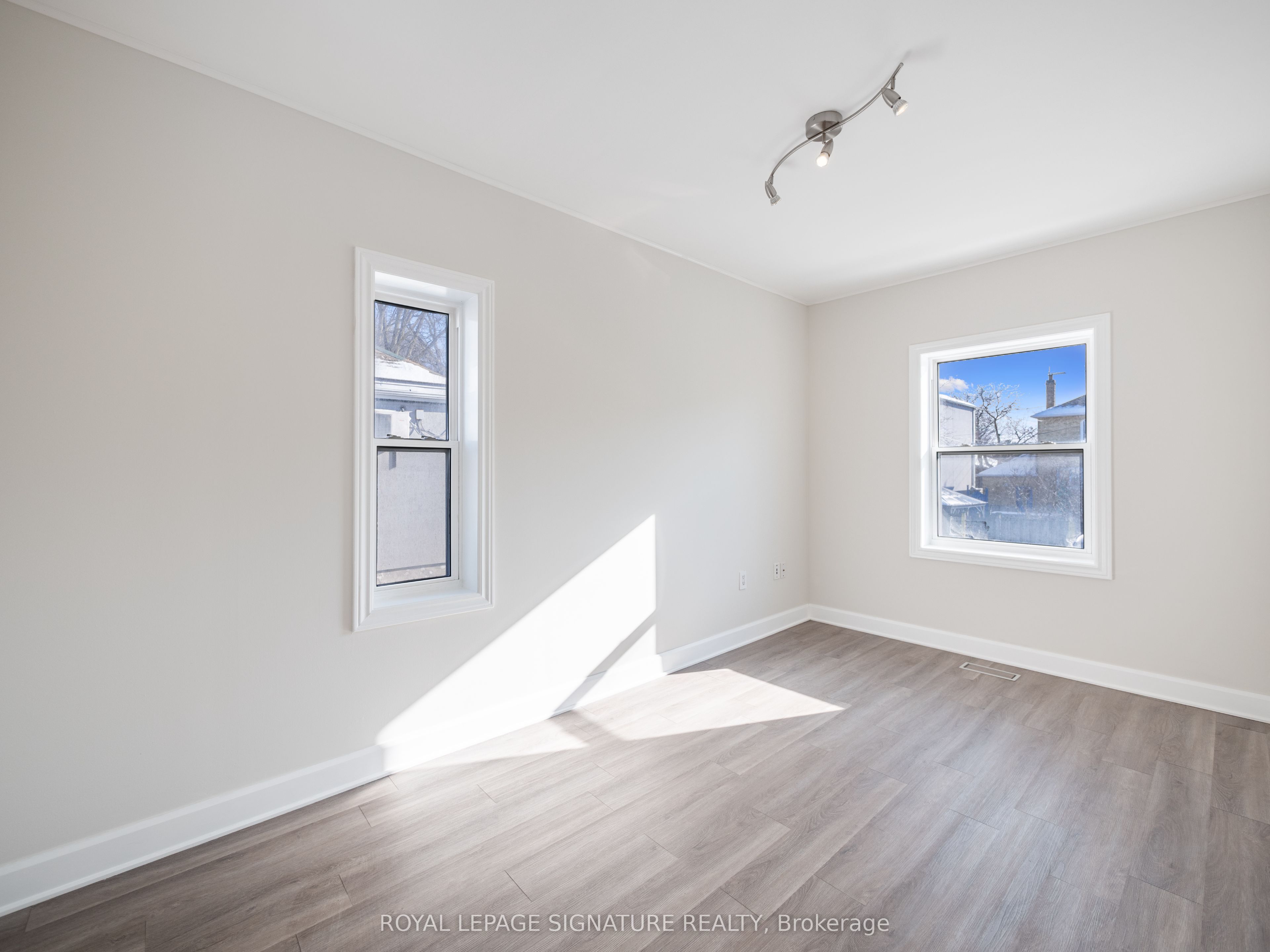 143 Sheppard Avenue Property Photo 12