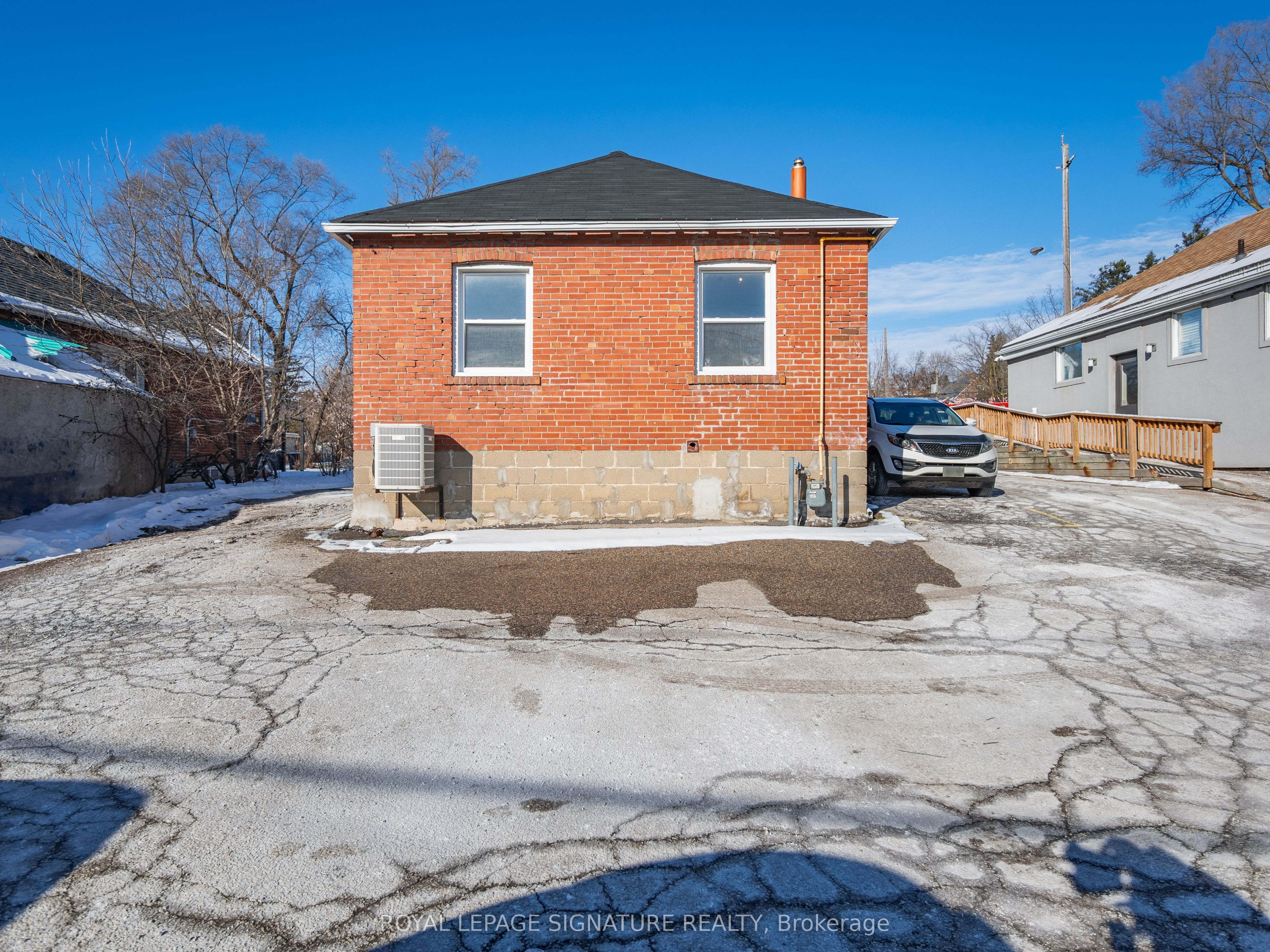 143 Sheppard Avenue Property Photo 30