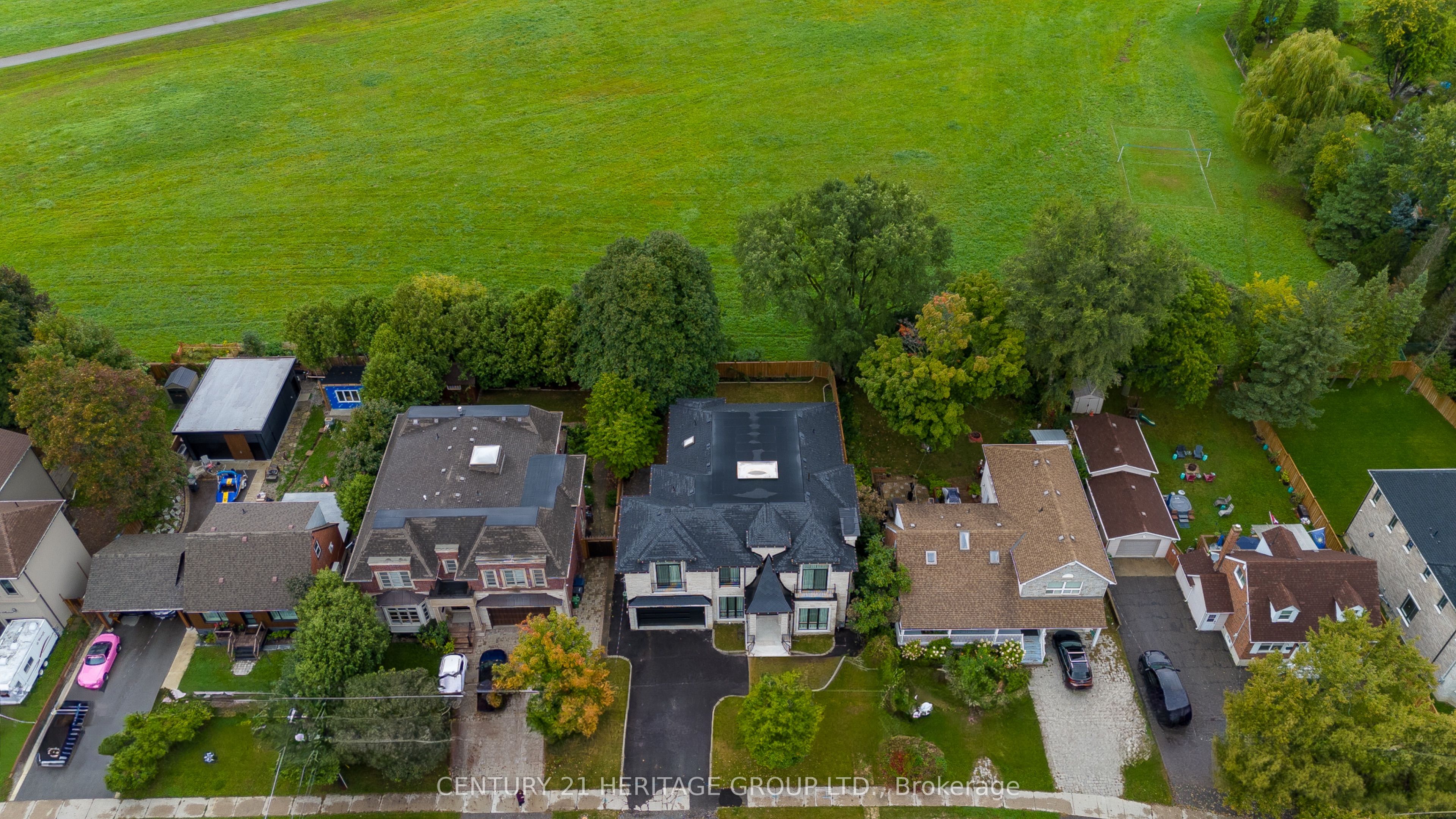 32 Devondale Avenue Property Photo 2
