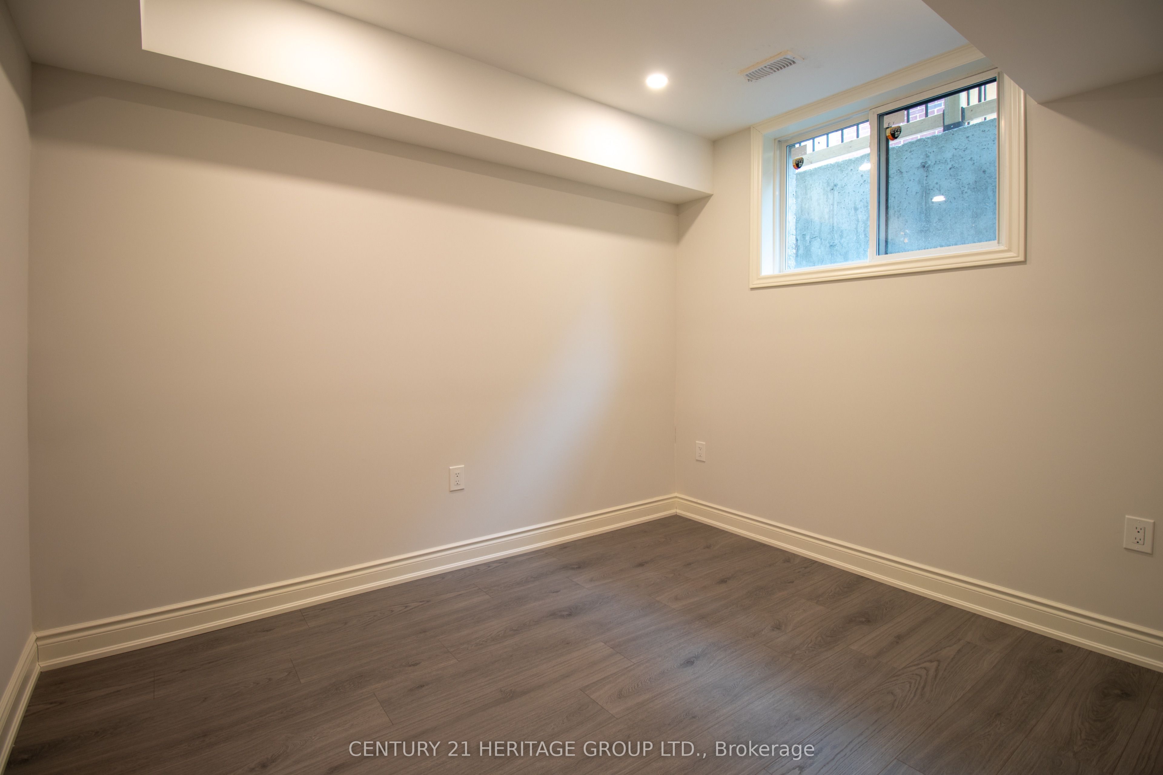 32 Devondale Avenue Property Photo 38