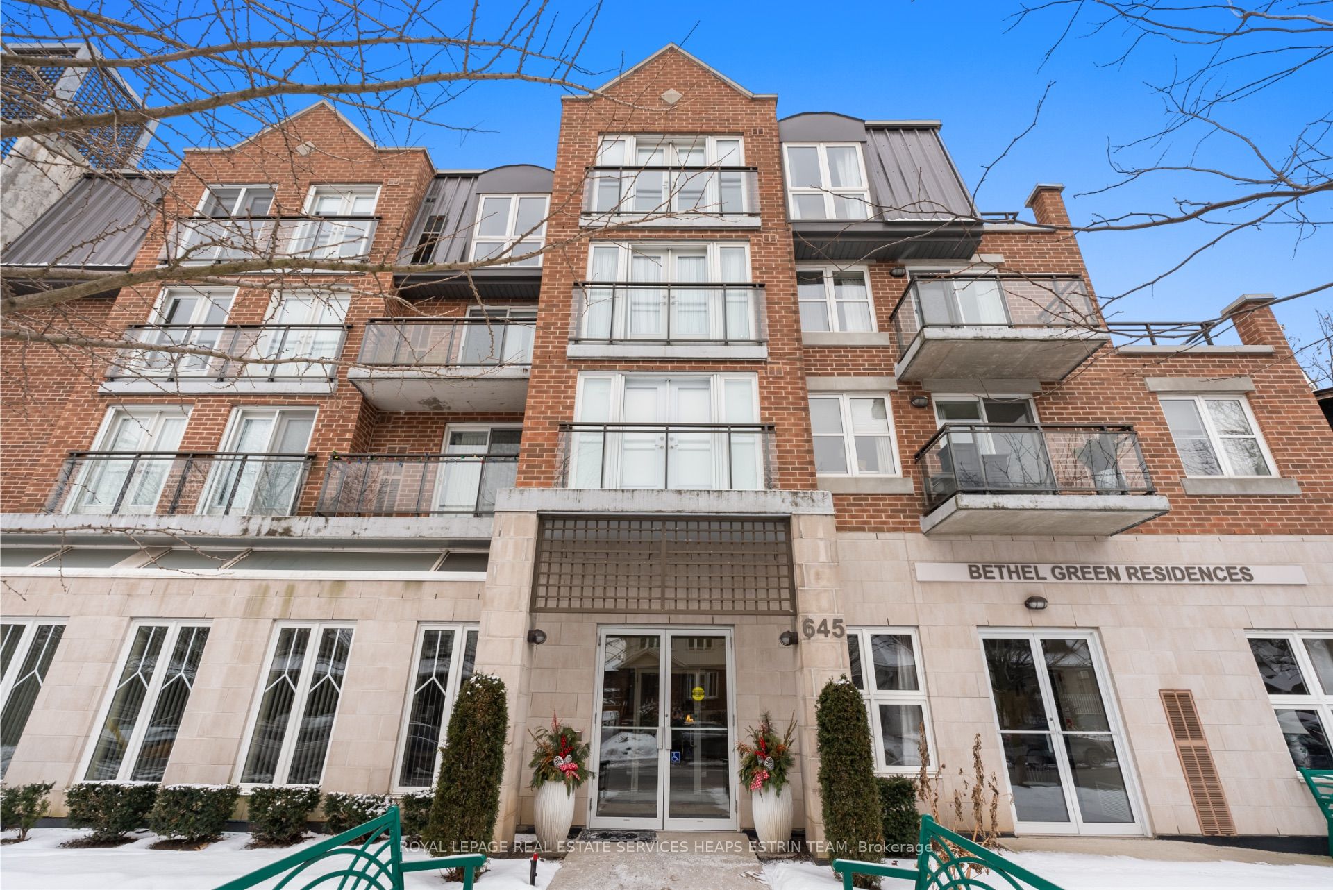 #102 - 645 Millwood Road Property Photo 2
