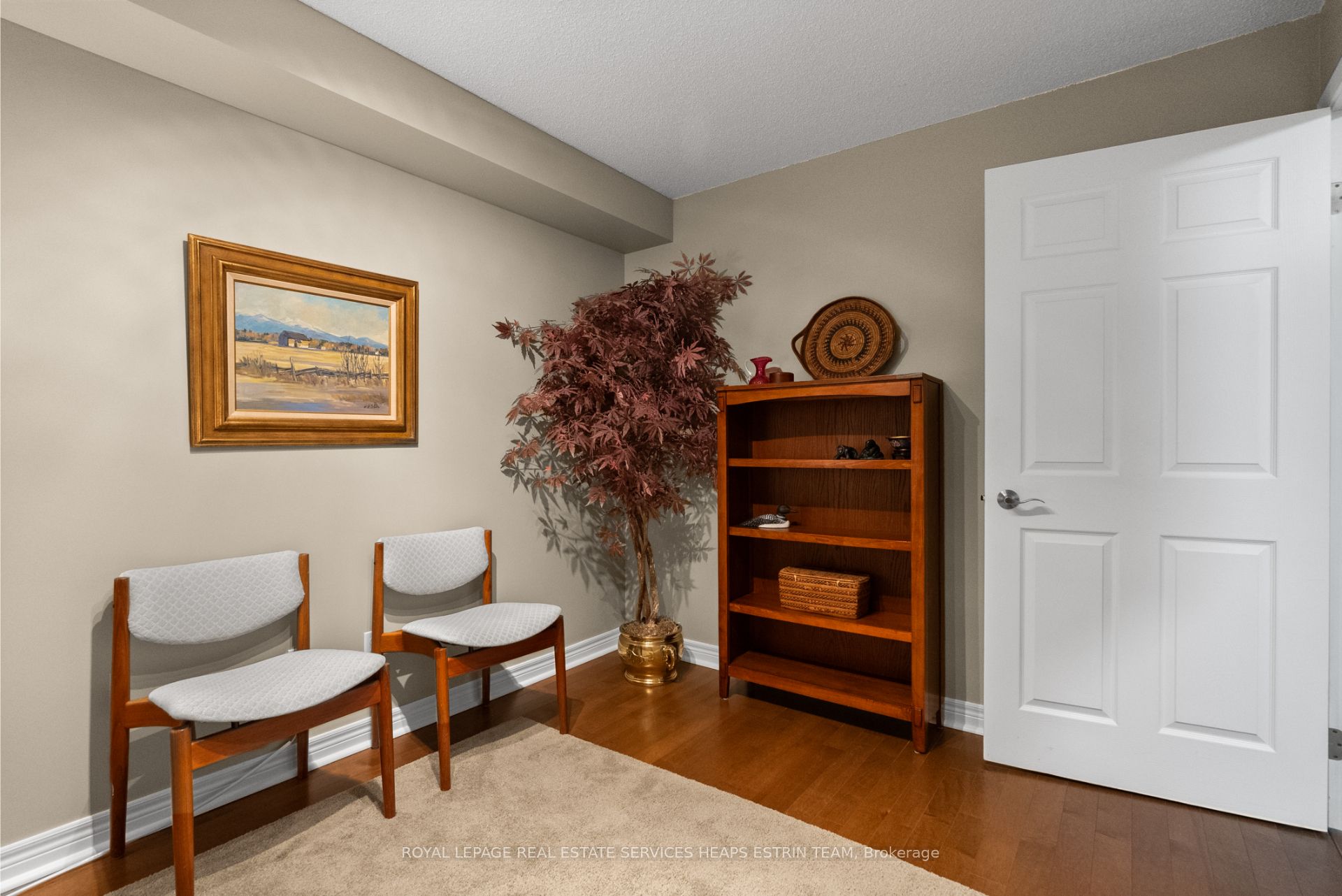 #102 - 645 Millwood Road Property Photo 19