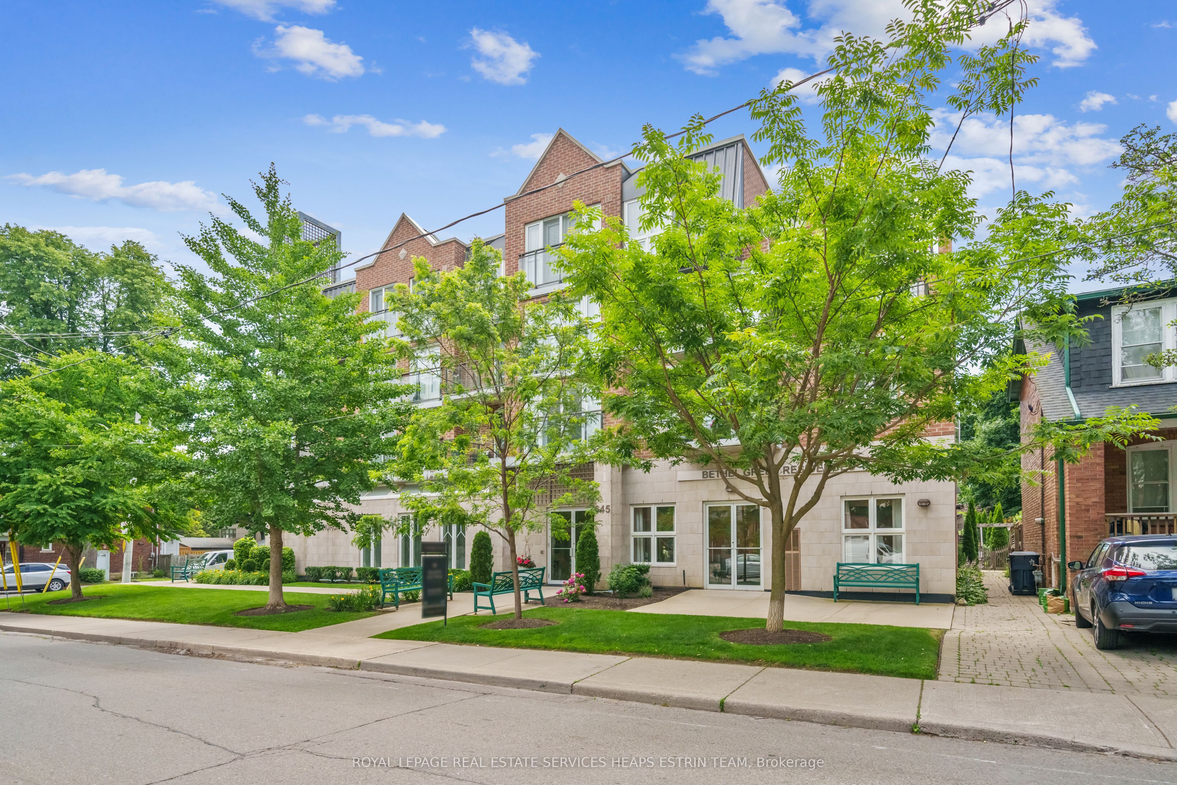 #102 - 645 Millwood Road Property Photo 25