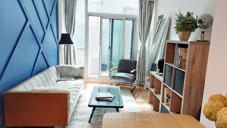 #201 - 96 St Patrick Street Property Photo 1