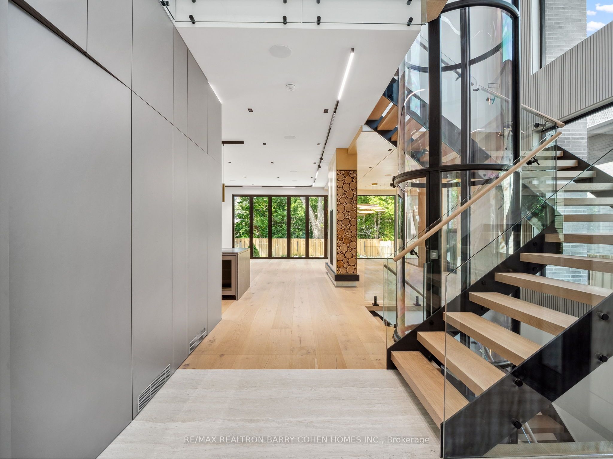 60 Alexandra Wood Property Photo 8