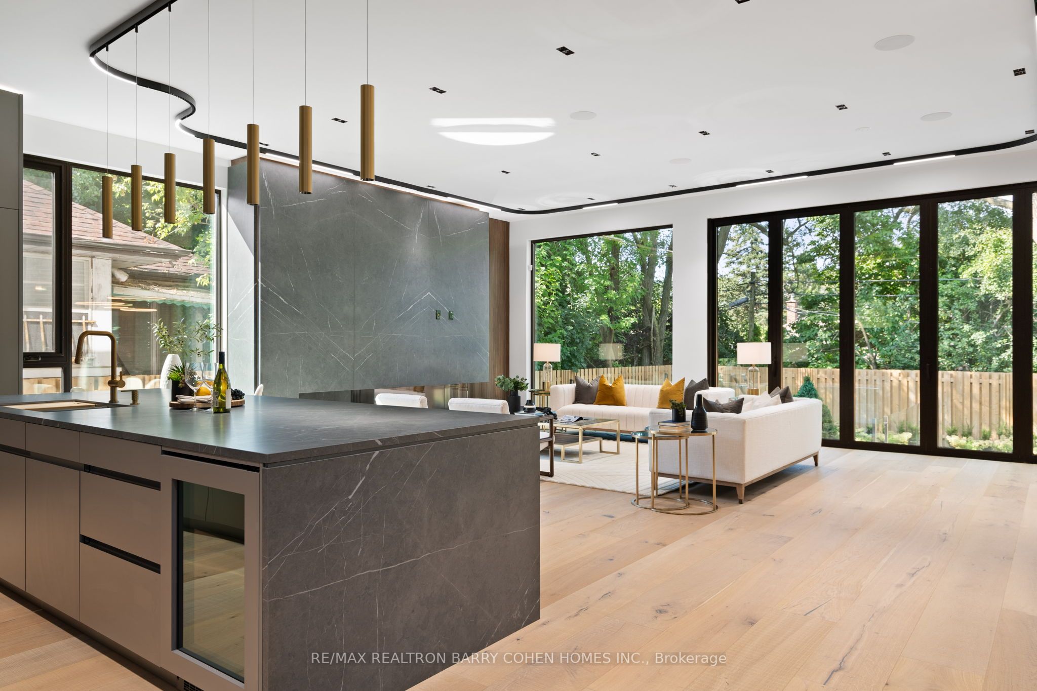 60 Alexandra Wood Property Photo 9