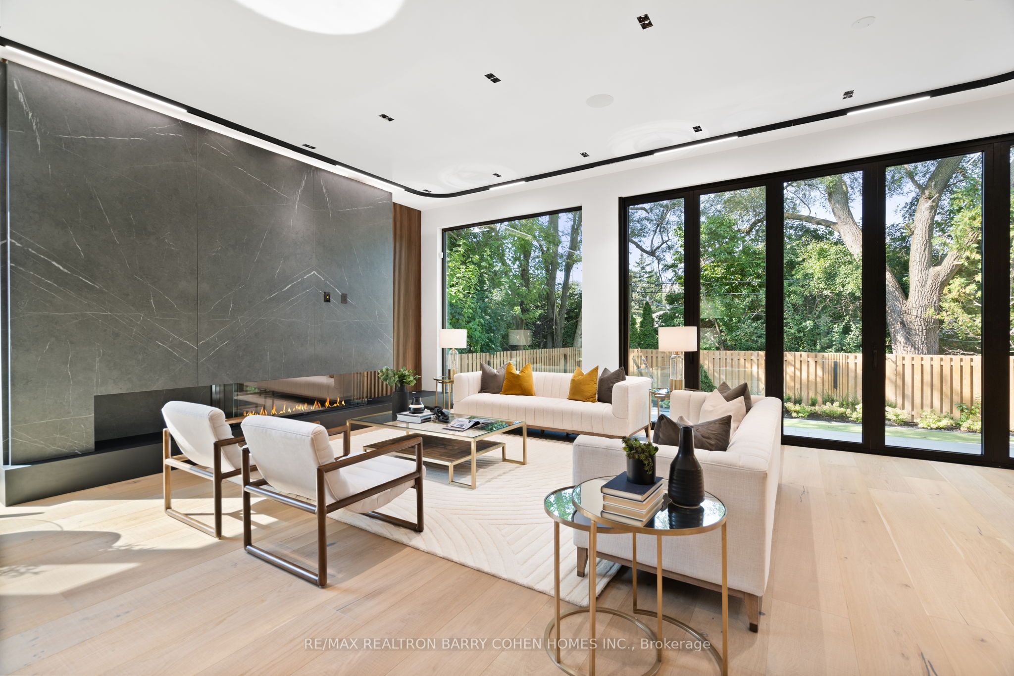 60 Alexandra Wood Property Photo 12