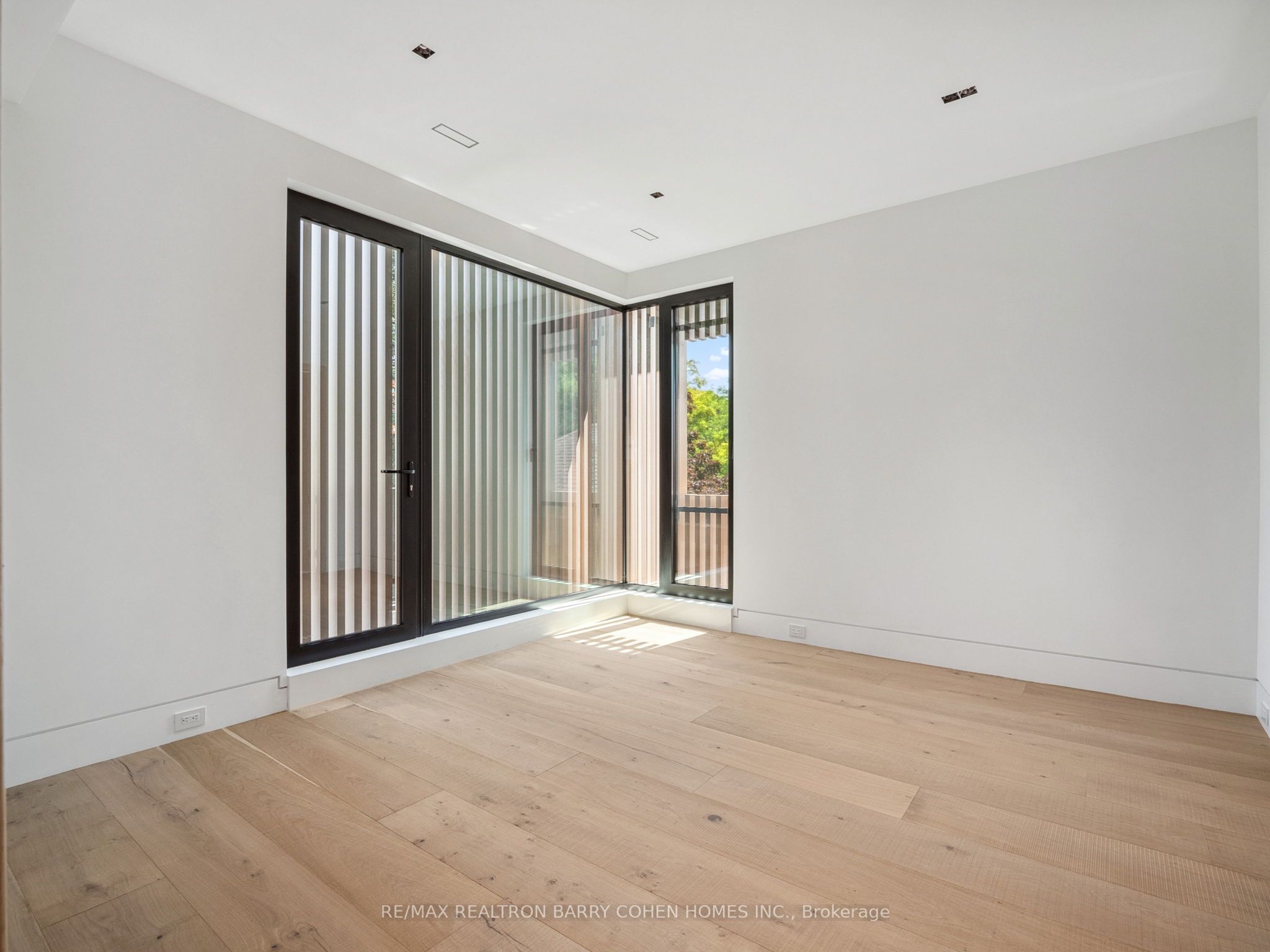 60 Alexandra Wood Property Photo 25