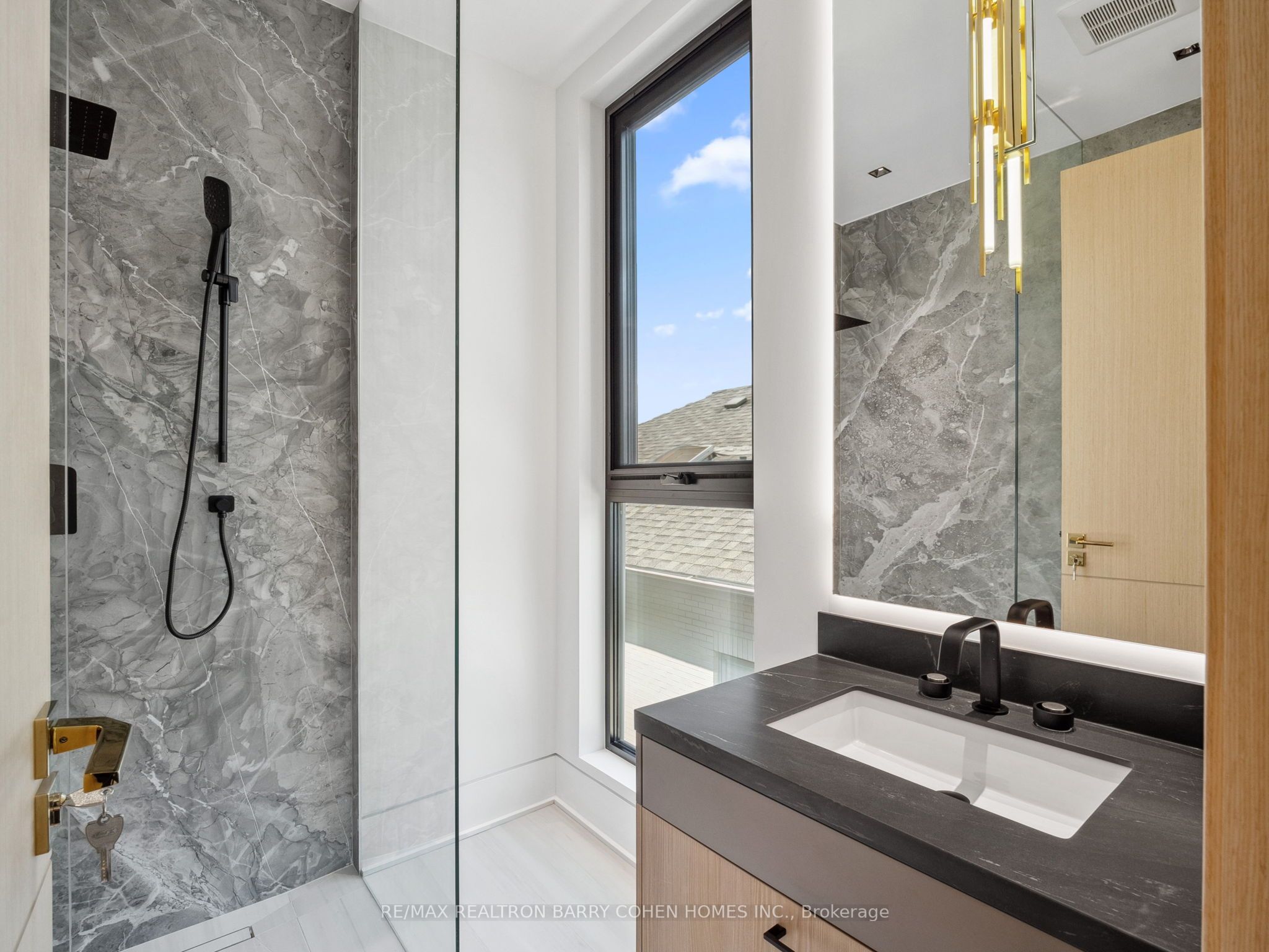 60 Alexandra Wood Property Photo 28