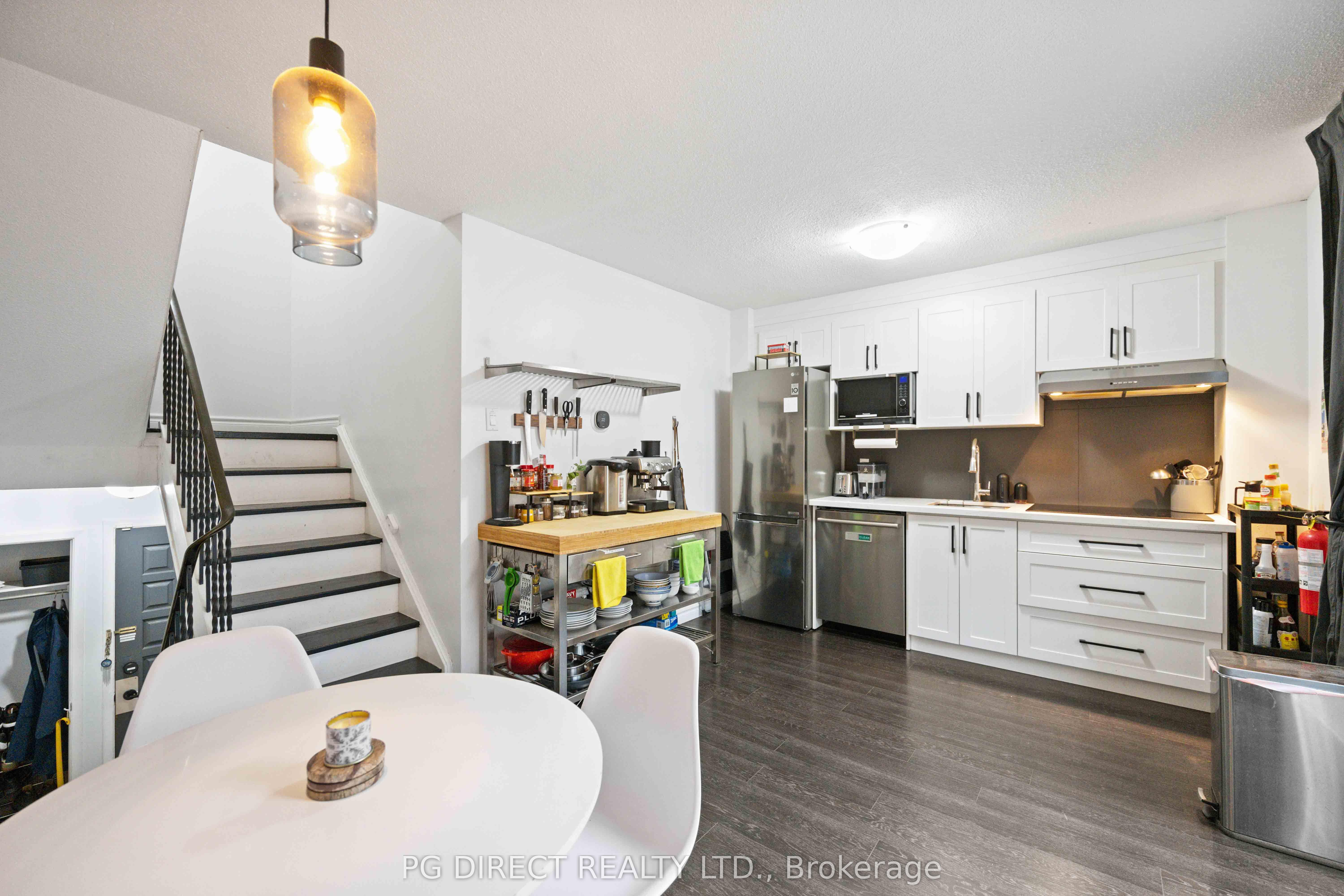 88 Stanley Terrace Property Photo 3