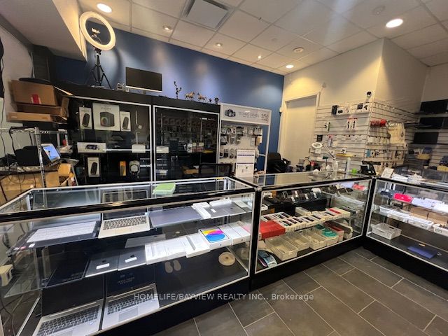 #102b - 222 Spadina Avenue Property Photo 13