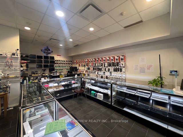 #102b - 222 Spadina Avenue Property Photo 17