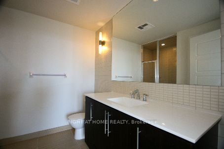 #1405 - 28 Linden Street Property Photo 9