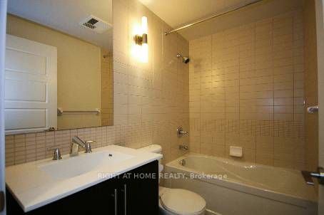 #1405 - 28 Linden Street Property Photo 10