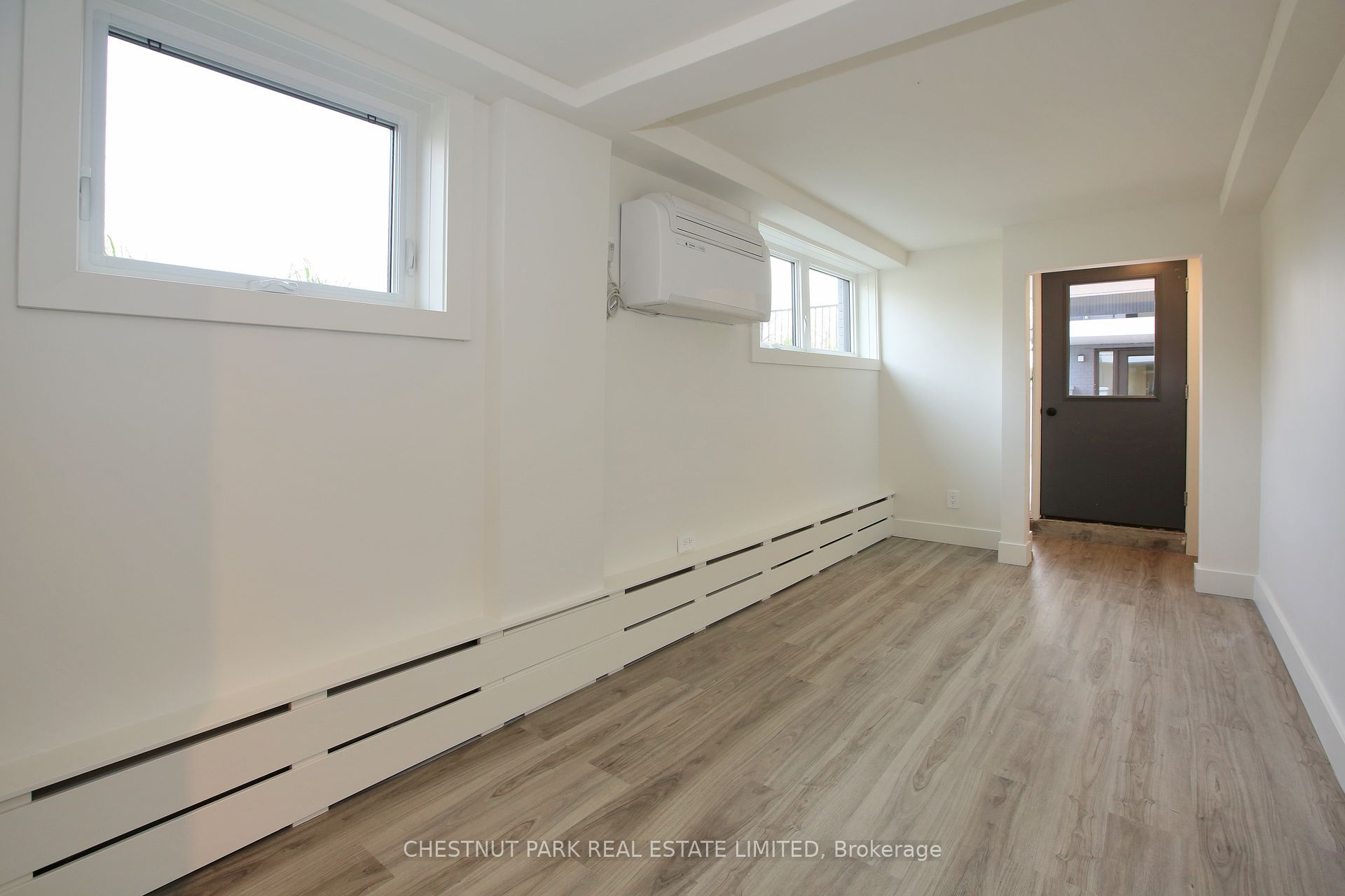 #1 - 1472 Avenue Road Property Photo 5