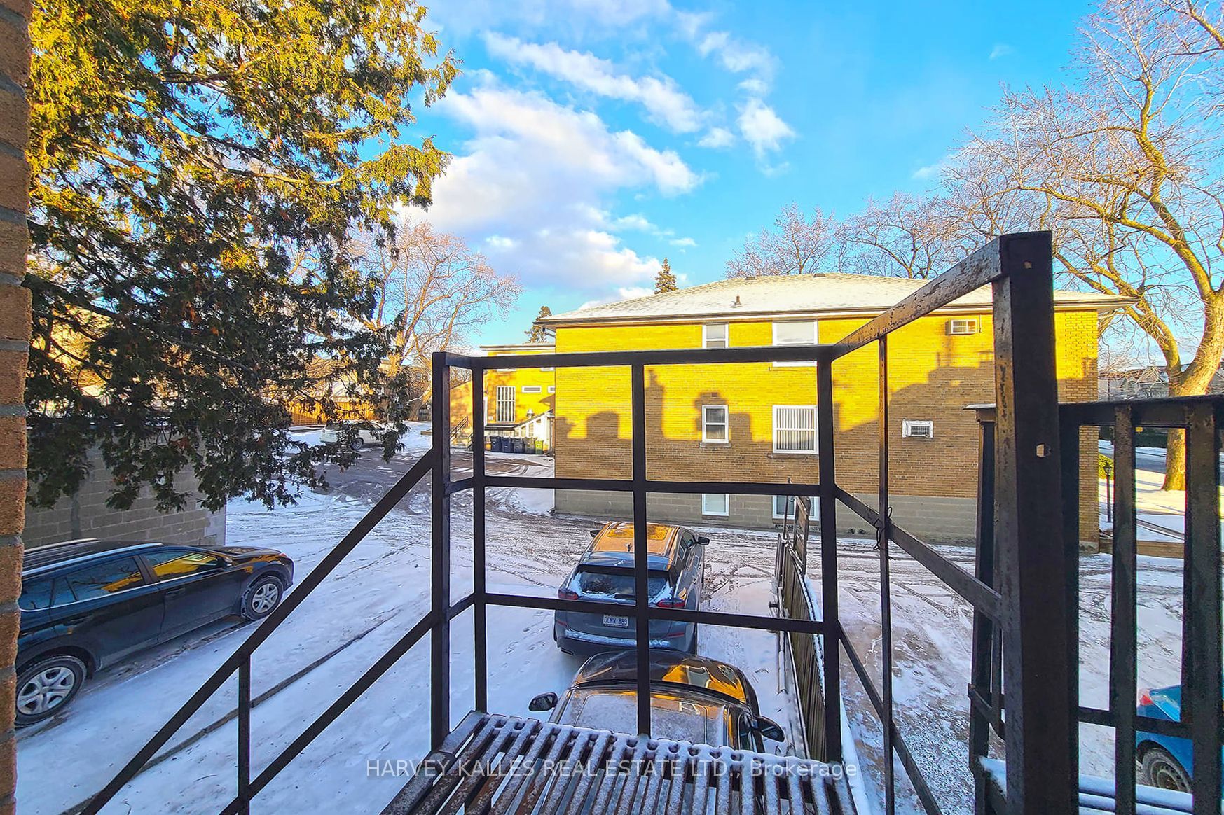 #2nd Flr - 1755 Avenue Road Property Photo 9