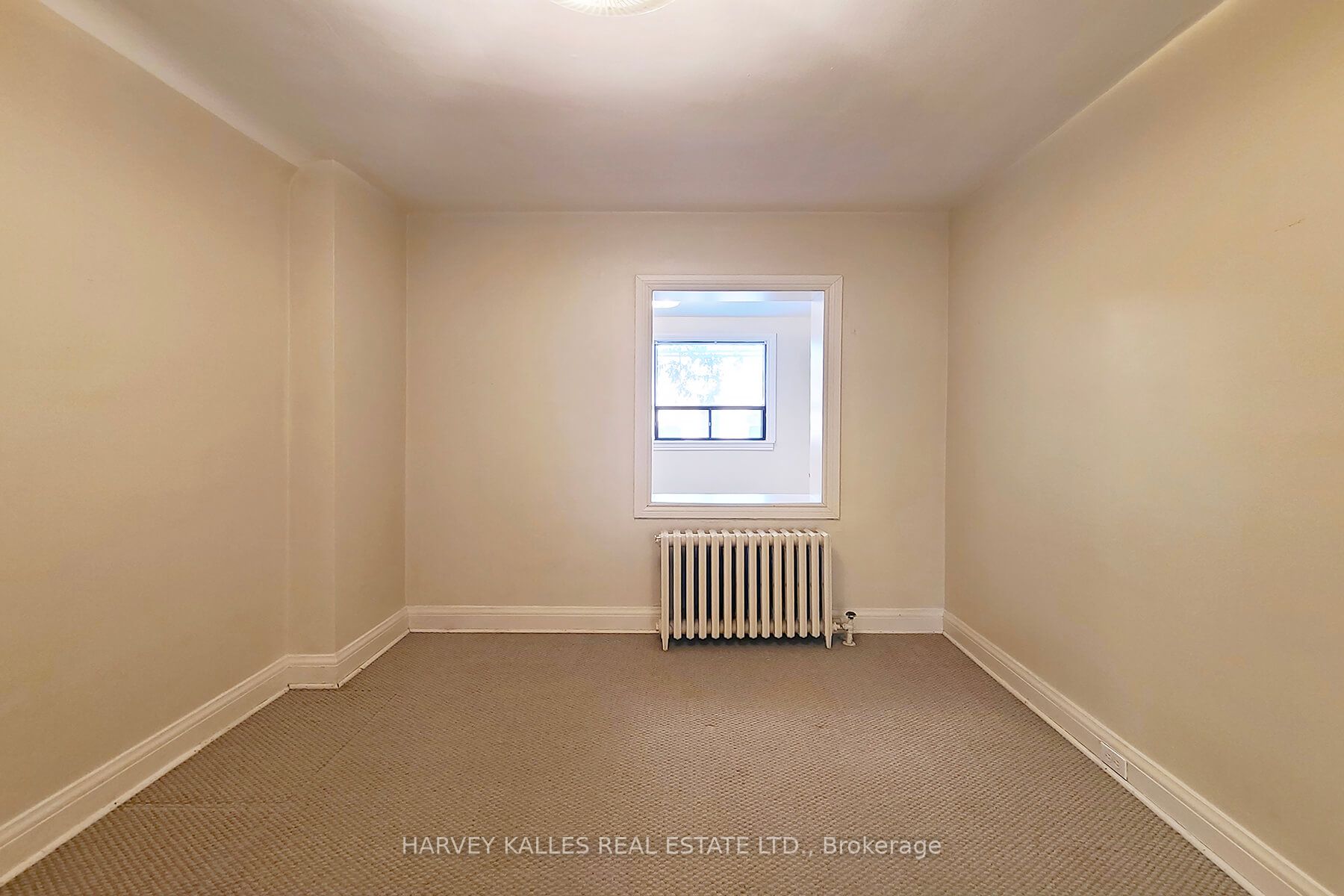 #2nd Flr - 1755 Avenue Road Property Photo 14