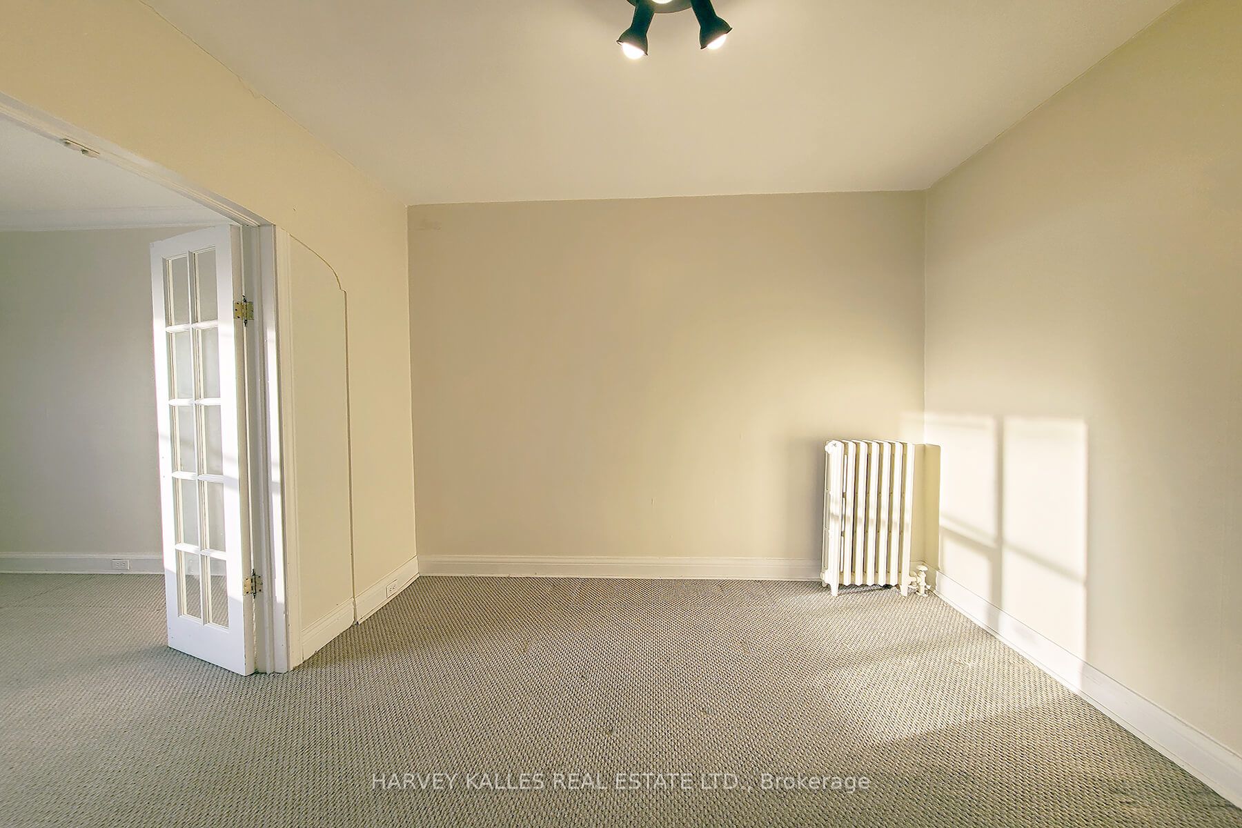 #2nd Flr - 1755 Avenue Road Property Photo 20