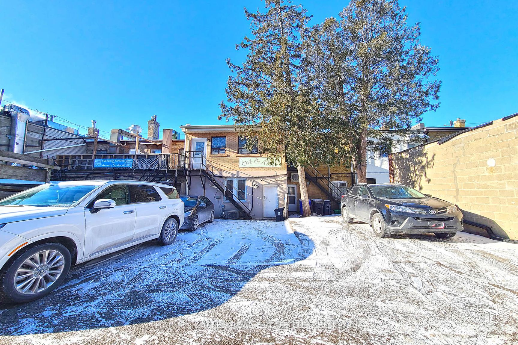 #2nd Flr - 1755 Avenue Road Property Photo 27