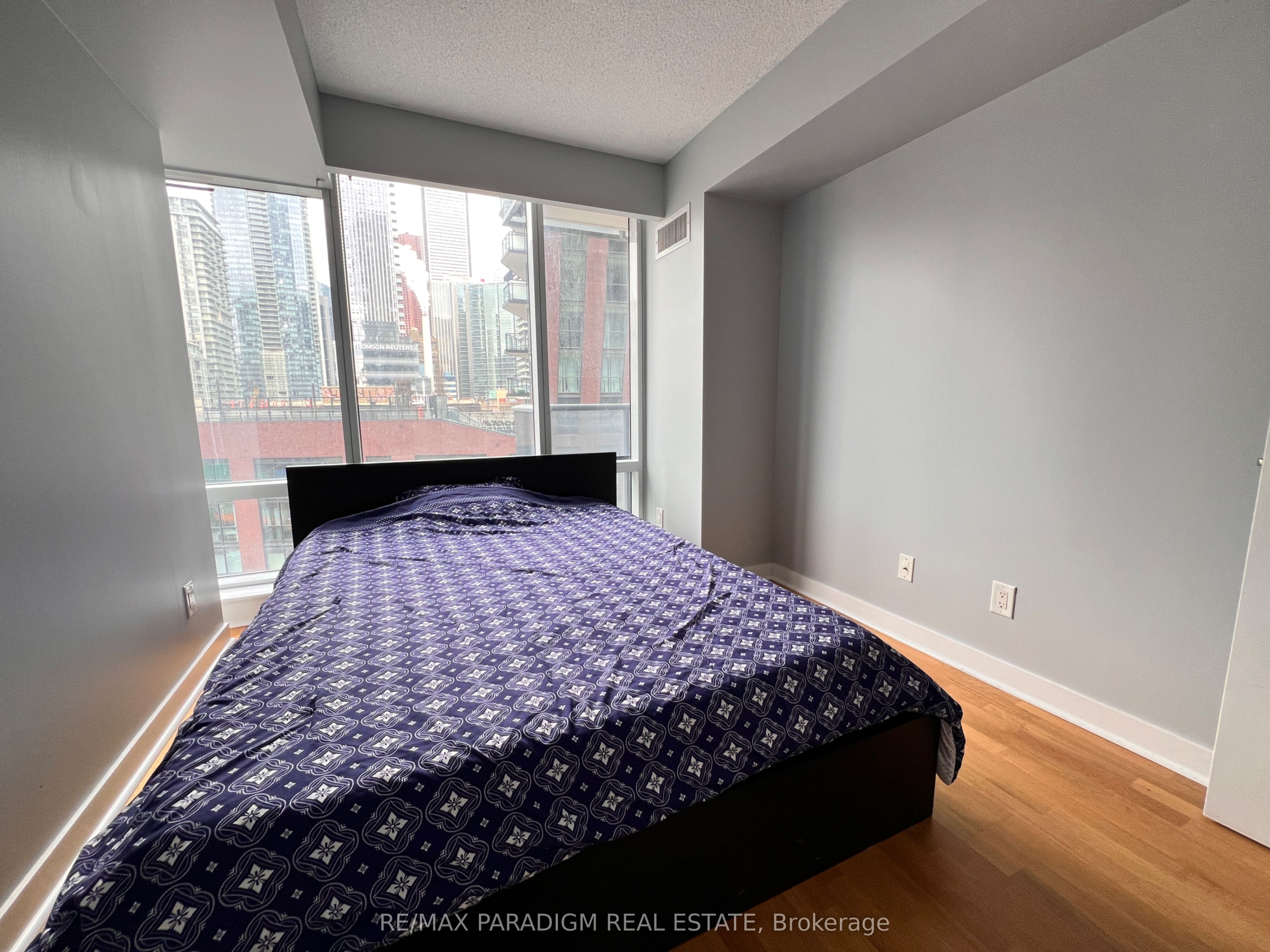 #806 - 295 Adelaide Street Property Photo 11