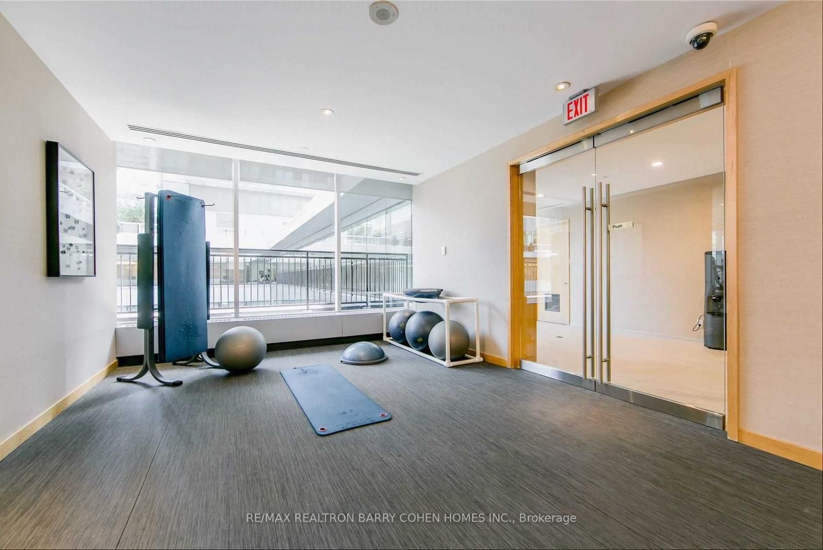 #1810 - 55 Bremner Boulevard Property Photo 11