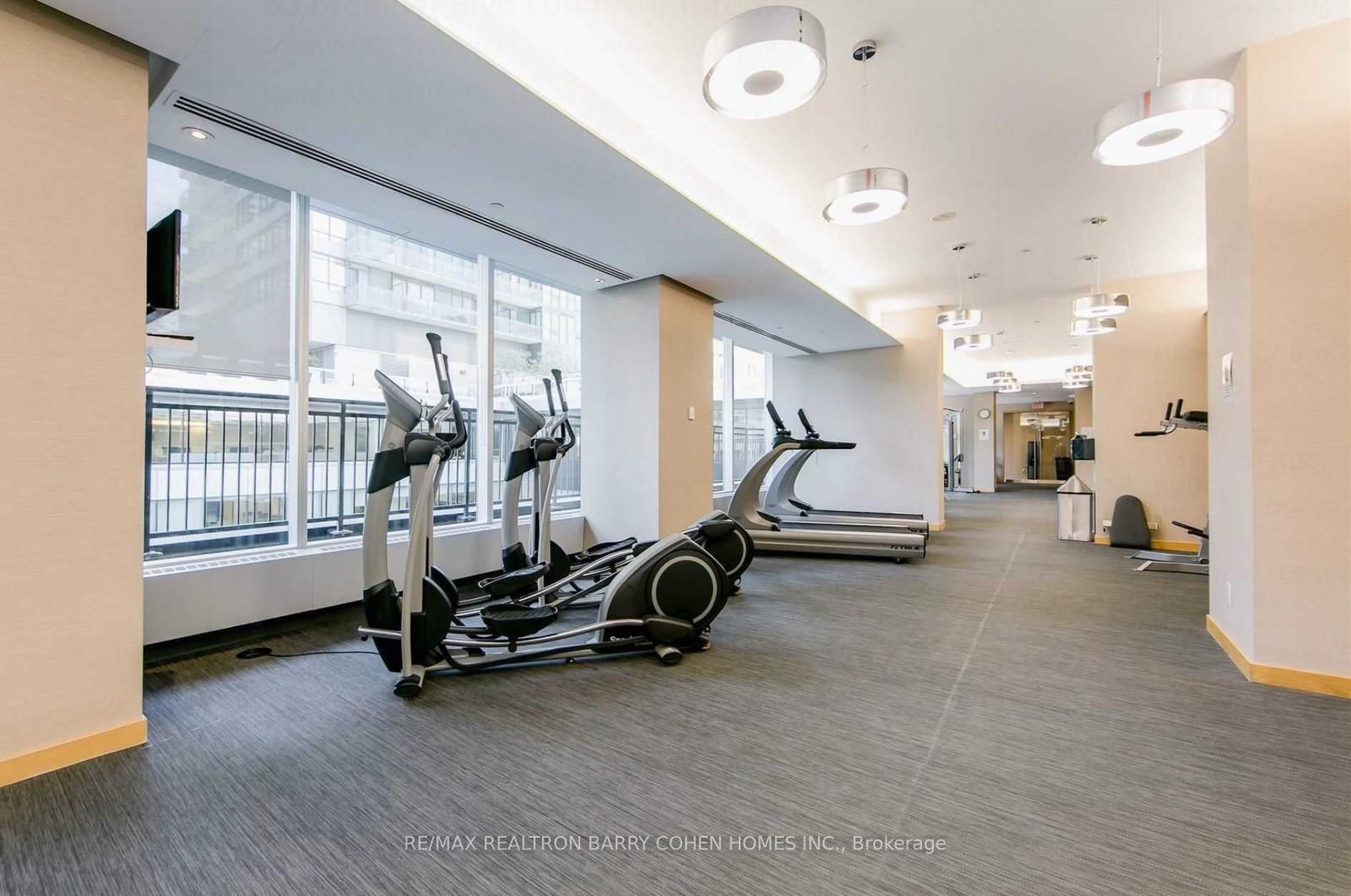 #1810 - 55 Bremner Boulevard Property Photo 12