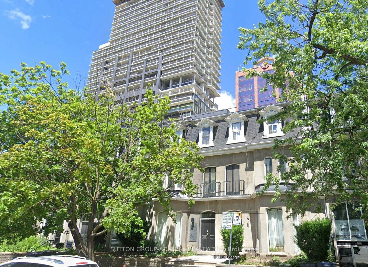 13 Clarence Square Property Photo 2