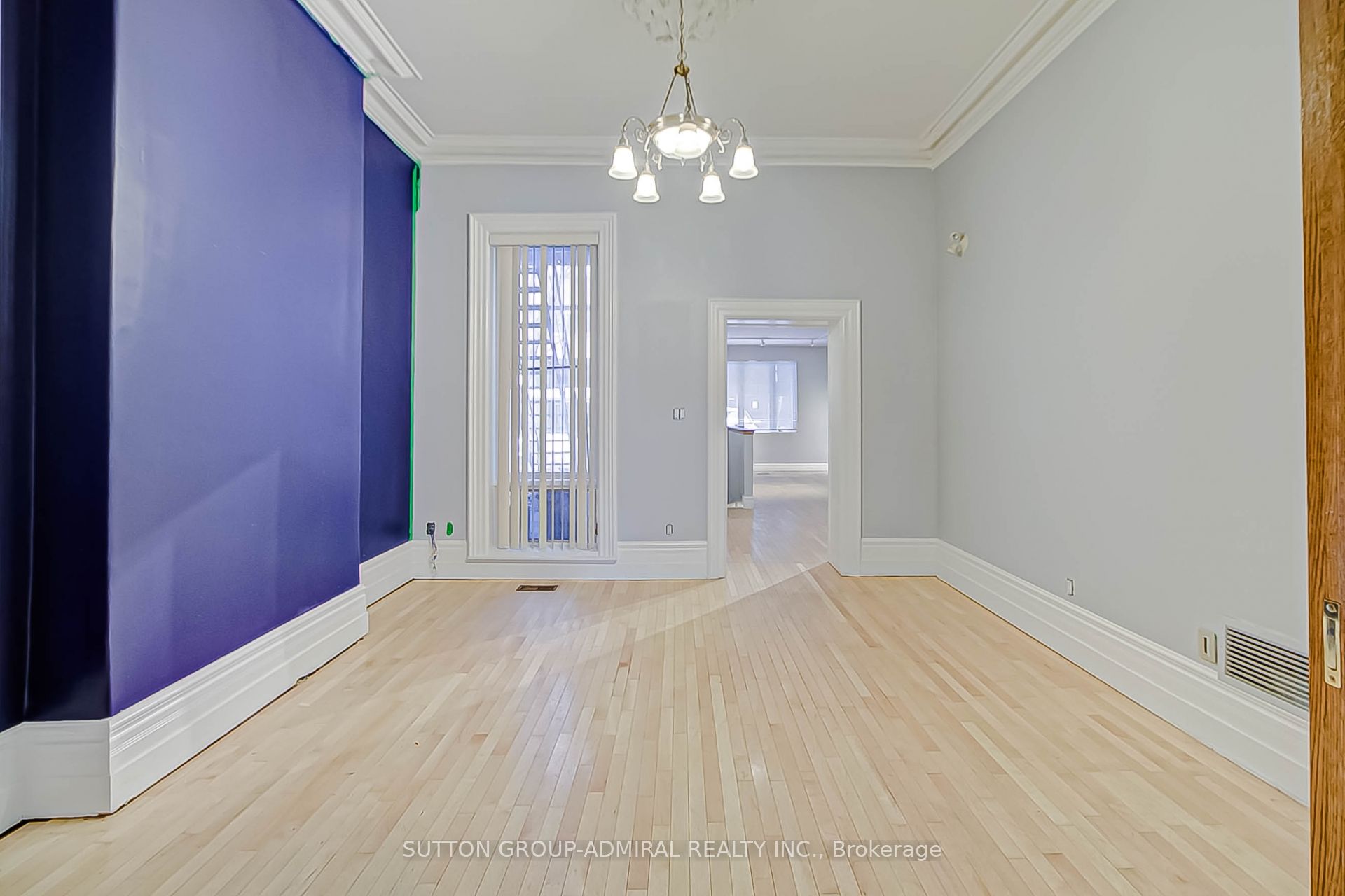 13 Clarence Square Property Photo 5