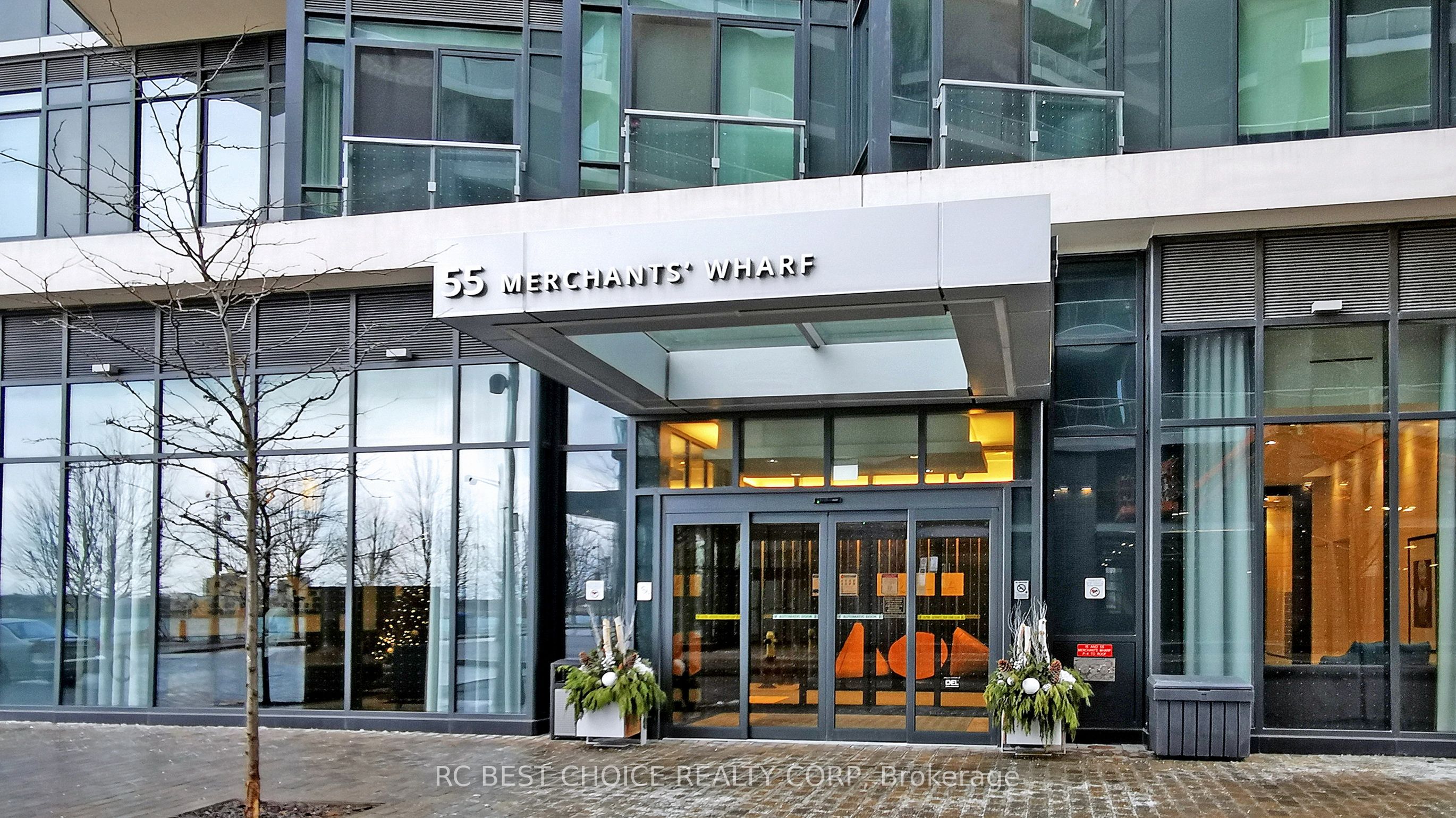 #723 - 55 Merchants' Wharf Street Property Photo 2
