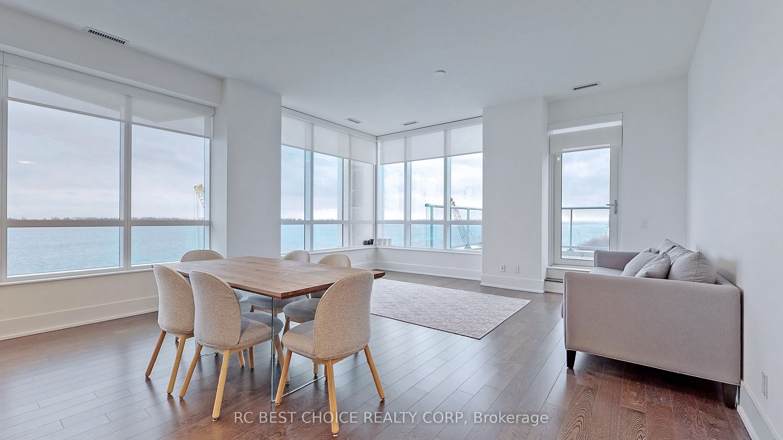 #723 - 55 Merchants' Wharf Street Property Photo 13