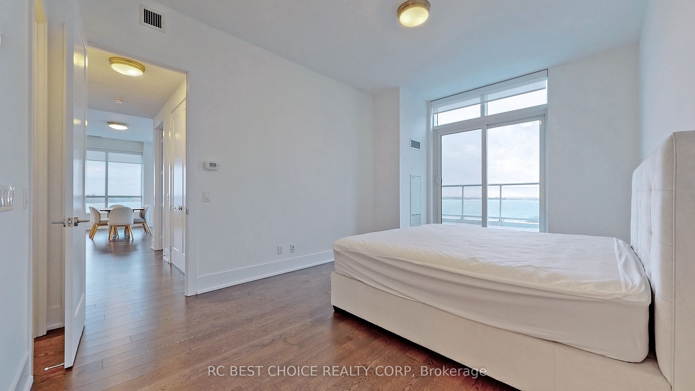 #723 - 55 Merchants' Wharf Street Property Photo 17