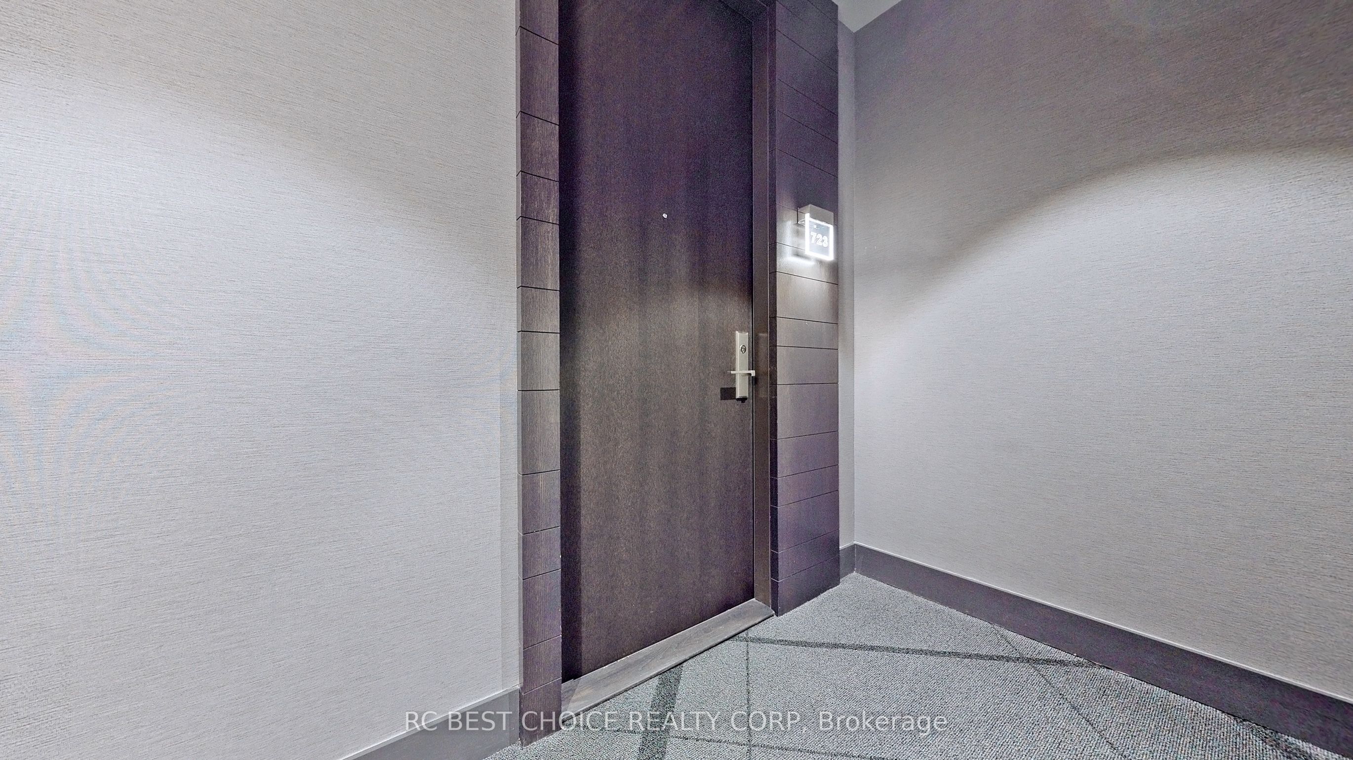 #723 - 55 Merchants' Wharf Street Property Photo 25
