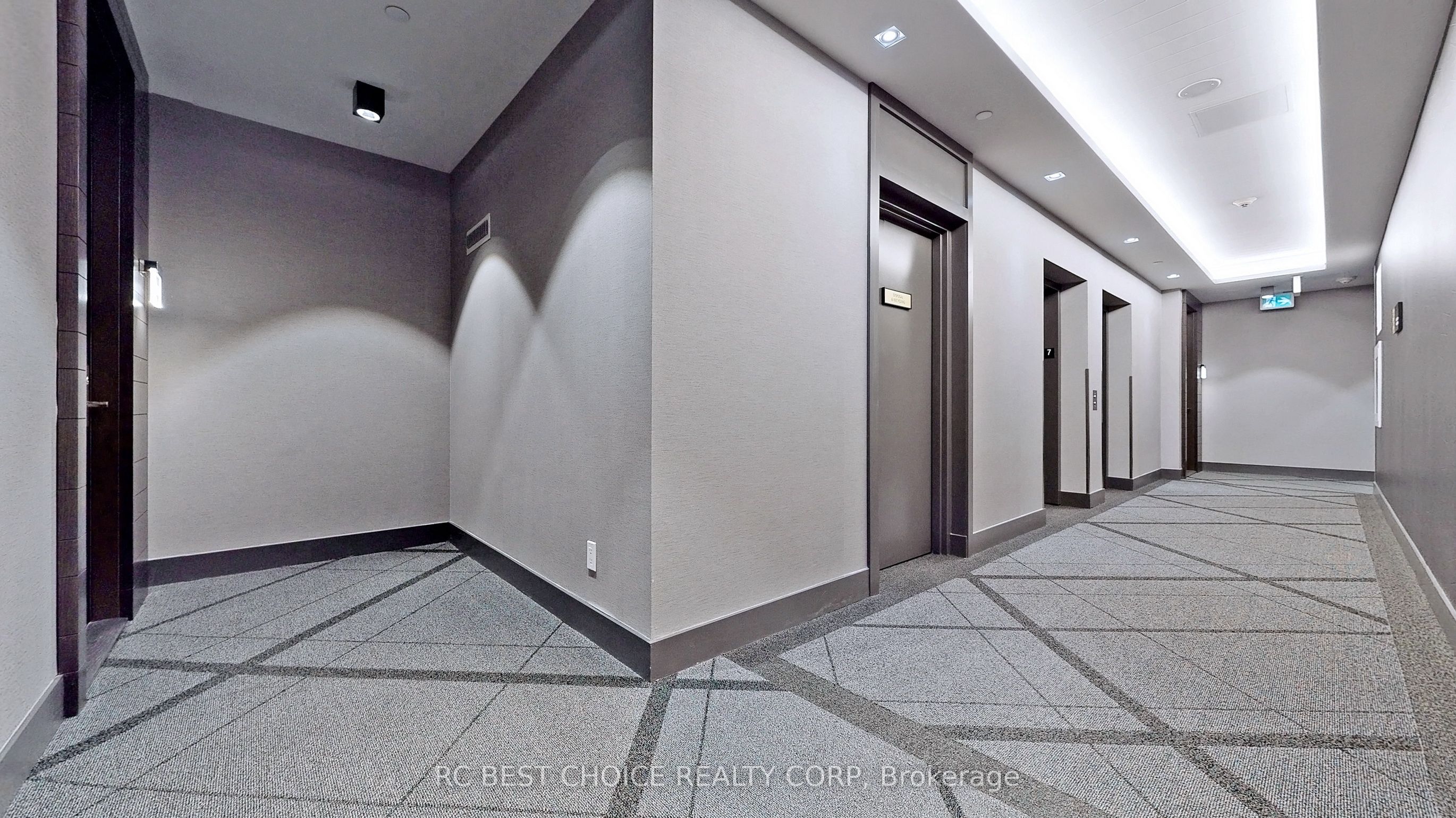 #723 - 55 Merchants' Wharf Street Property Photo 26