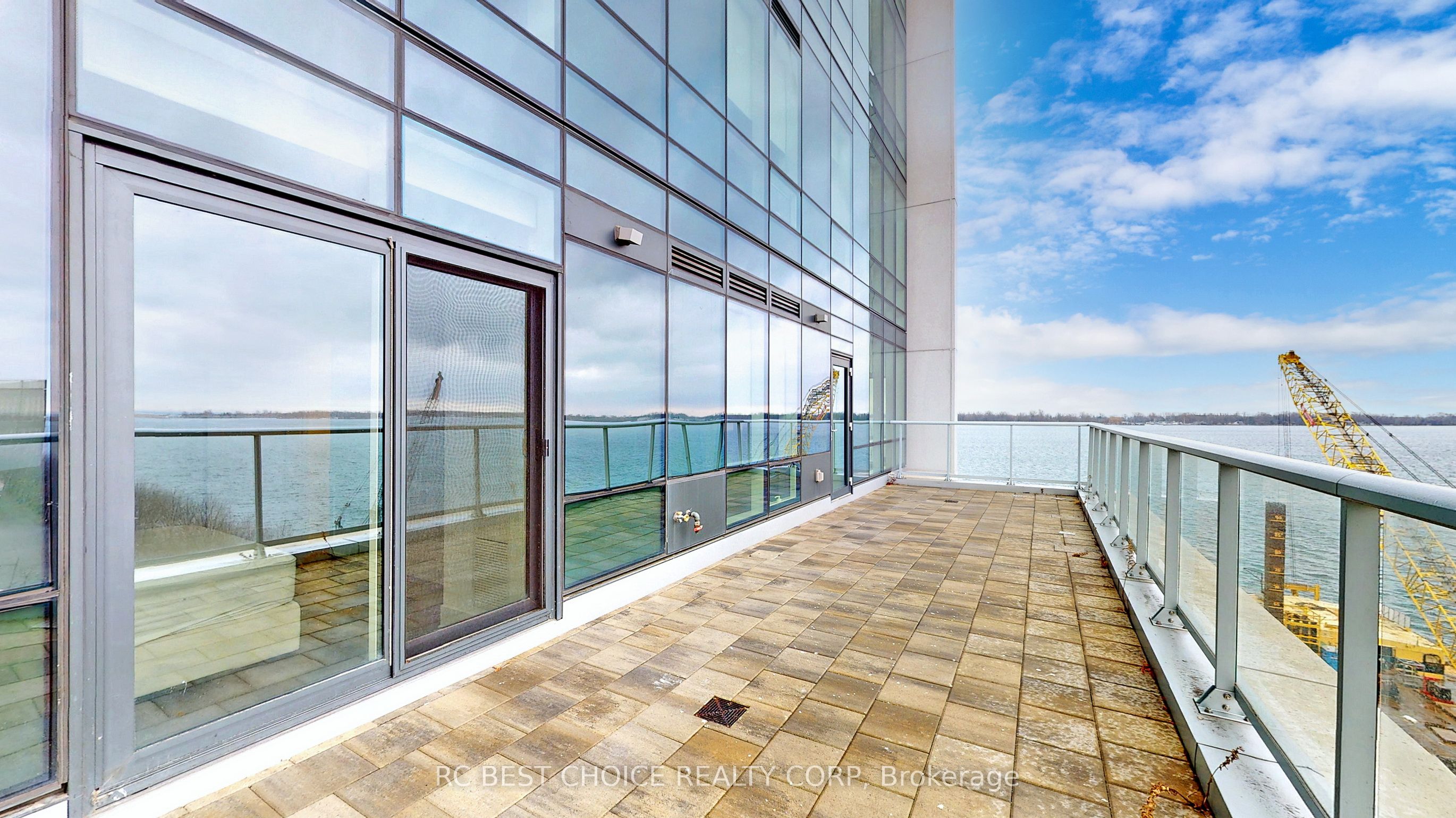 #723 - 55 Merchants' Wharf Street Property Photo 27