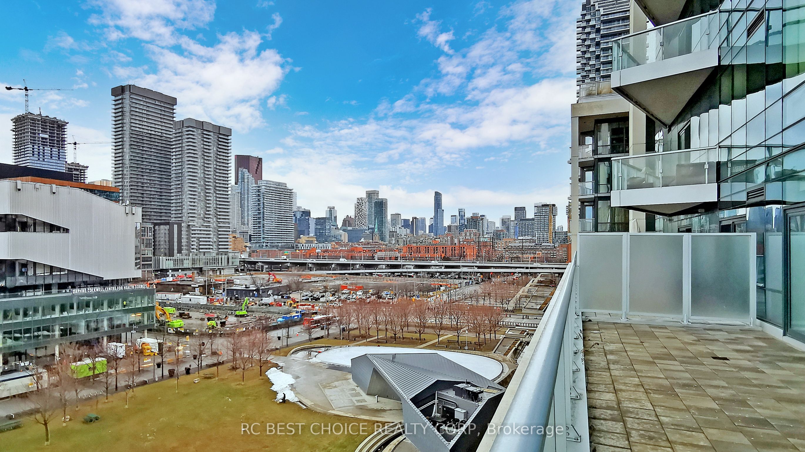 #723 - 55 Merchants' Wharf Street Property Photo 29