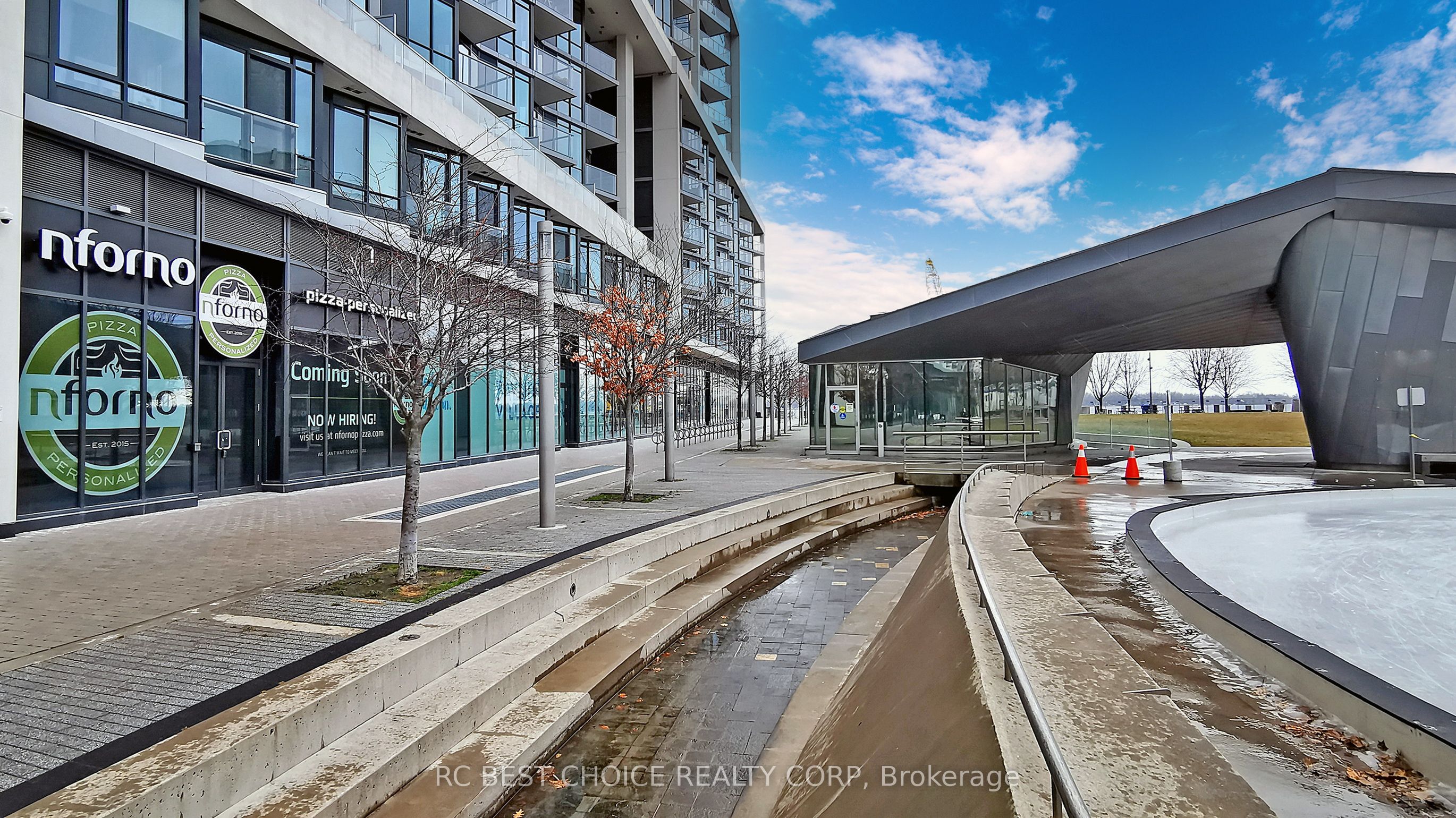 #723 - 55 Merchants' Wharf Street Property Photo 34